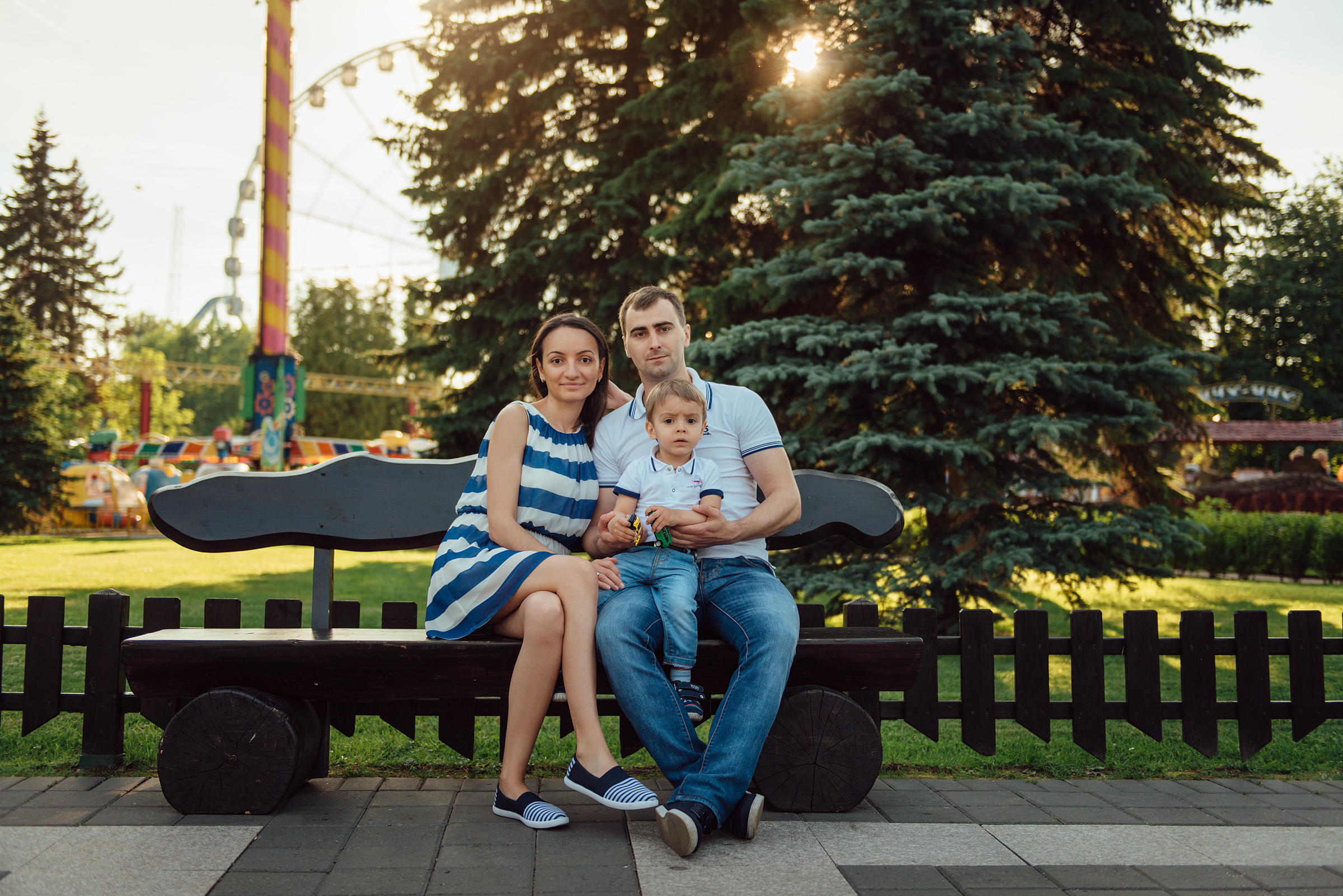 Семейная фотосессия летом в Диво Острове. Свадебный фотограф в Санкт-Петербурге Венера Ахметова