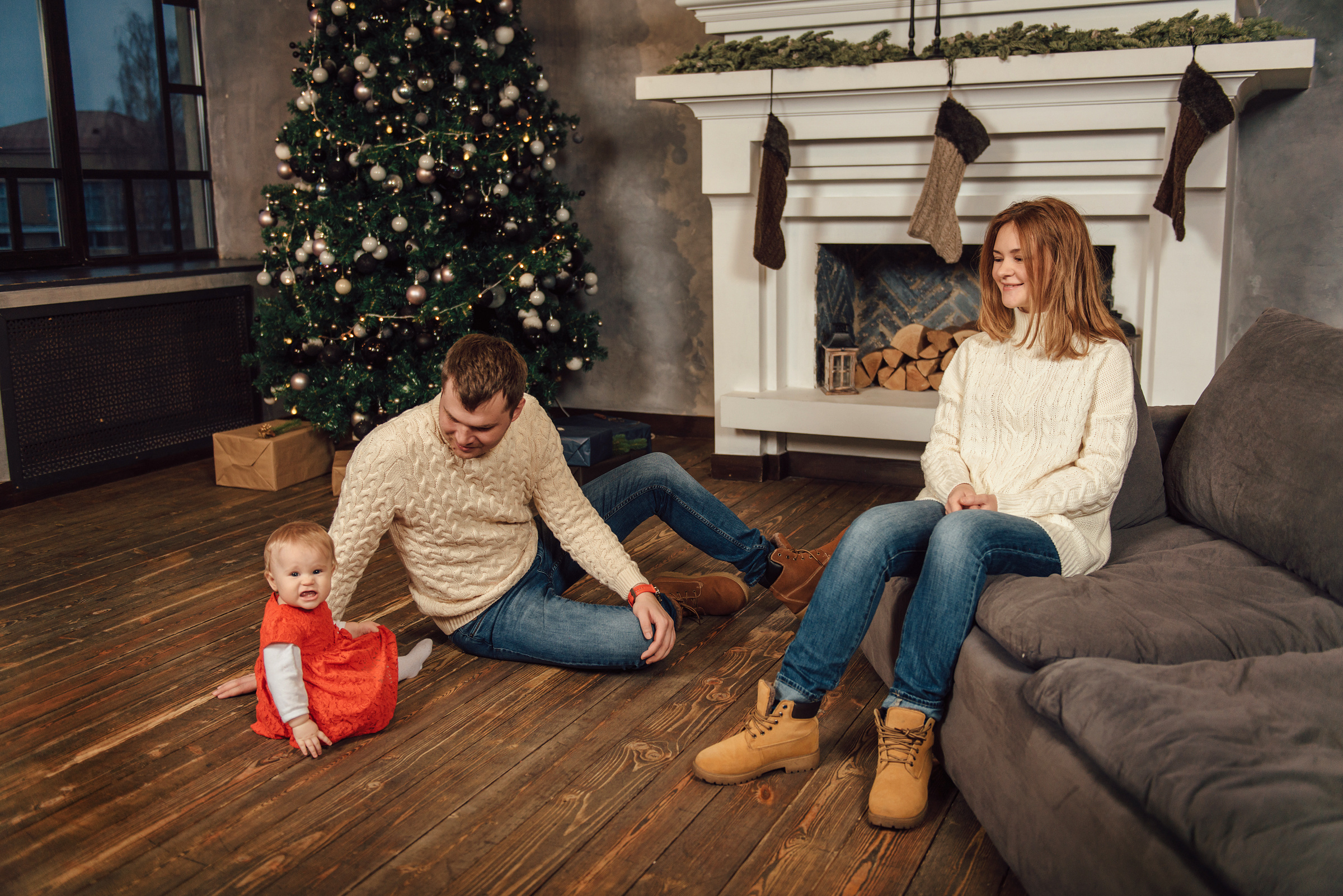 Семейная фотосессия под Новый Год в студии 212. Свадебный фотограф в Санкт-Петербурге Венера Ахметова