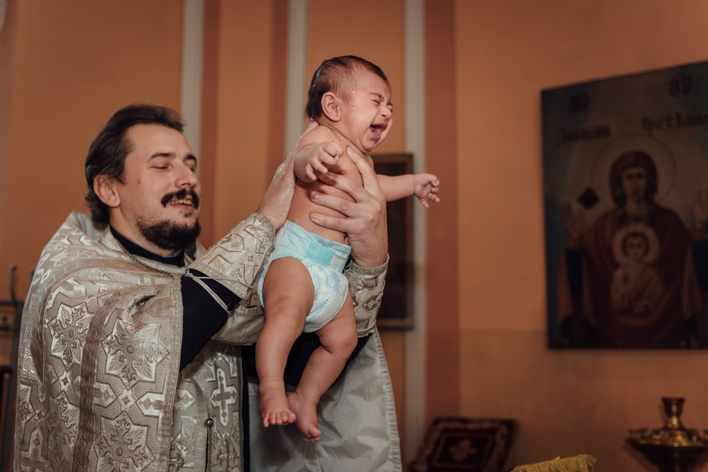 Крещение в храме Рождества св. Иоанна Предтечи, Чесменская церковь. Свадебный фотограф в Санкт-Петербурге Венера Ахметова