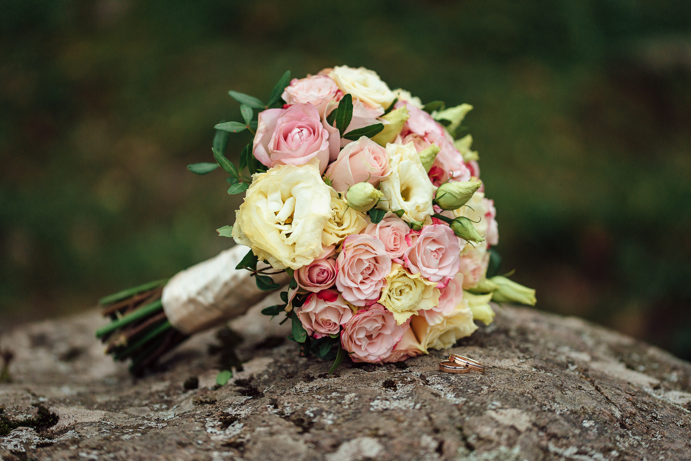 Свадебная фотосессия Ольги и Павла в Петергофе. Свадебный фотограф в Санкт-Петербурге Венера Ахметова