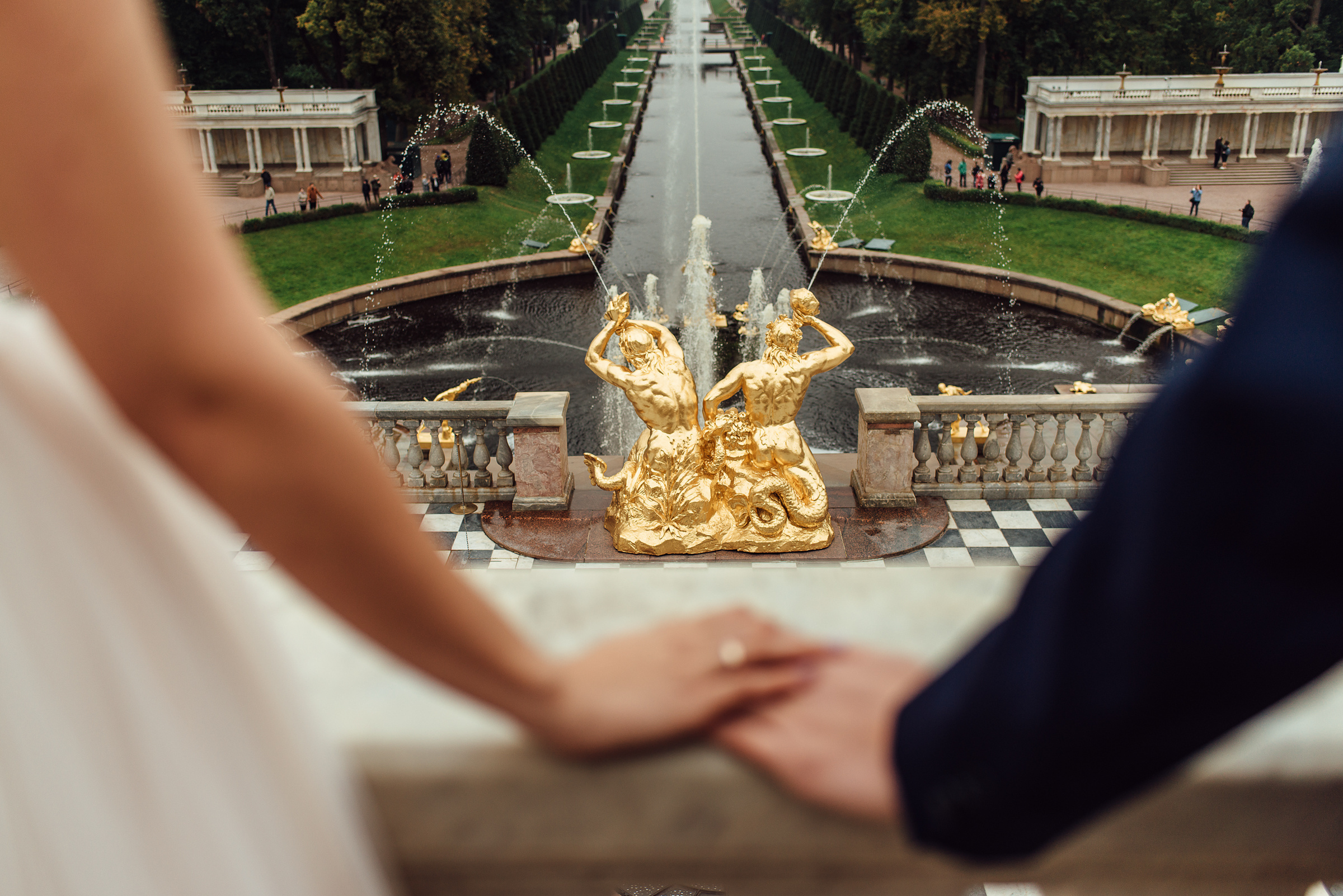 Свадебная фотосессия Ольги и Павла в Петергофе. Свадебный фотограф в Санкт-Петербурге Венера Ахметова