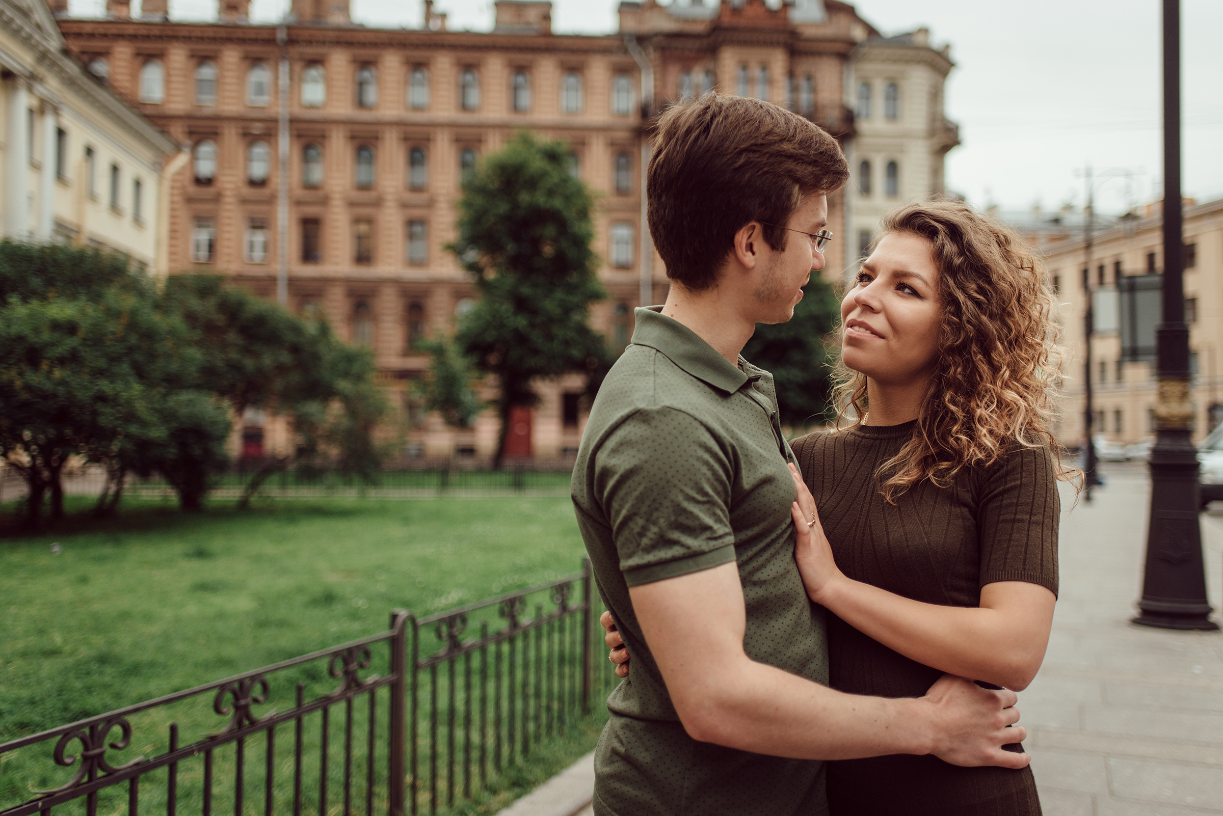 Предсвадебная фотосессия прогулка в центре Санкт-Петербурга. Свадебный фотограф в Санкт-Петербурге Венера Ахметова