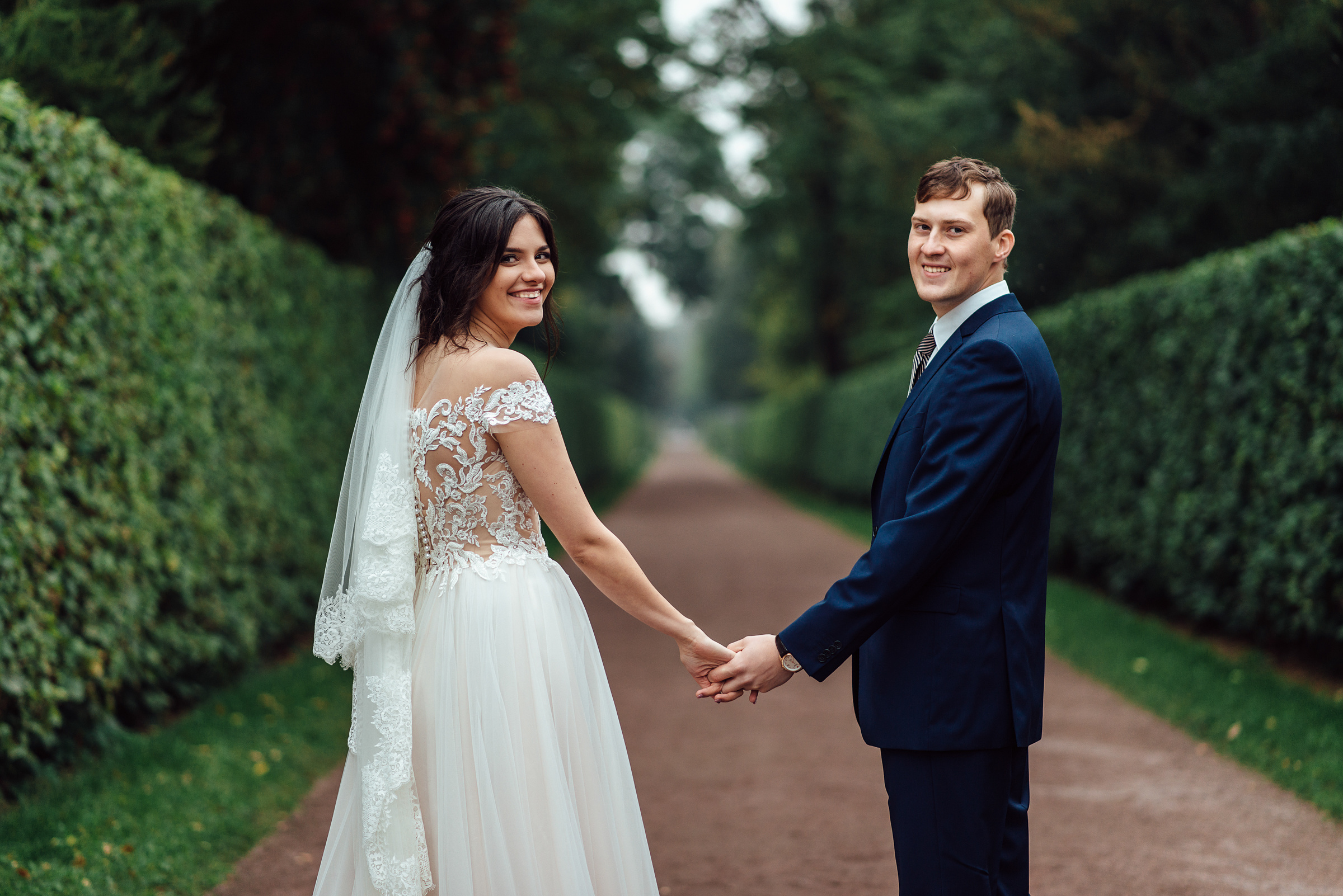 Свадебная фотосессия Ольги и Павла в Петергофе. Свадебный фотограф в Санкт-Петербурге Венера Ахметова