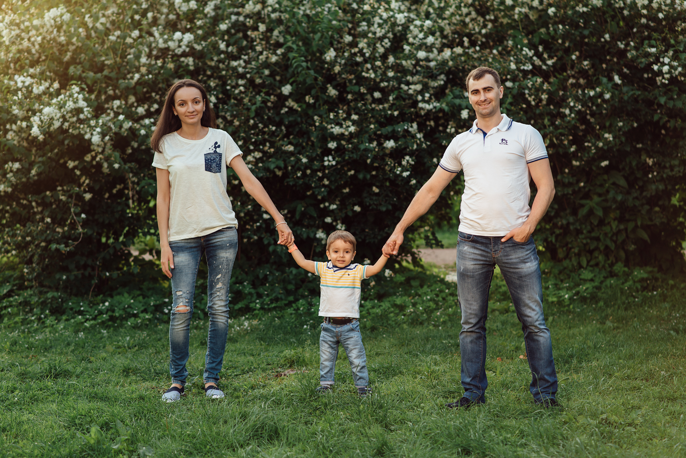 Семейная фотосессия летом в Диво Острове. Свадебный фотограф в Санкт-Петербурге Венера Ахметова