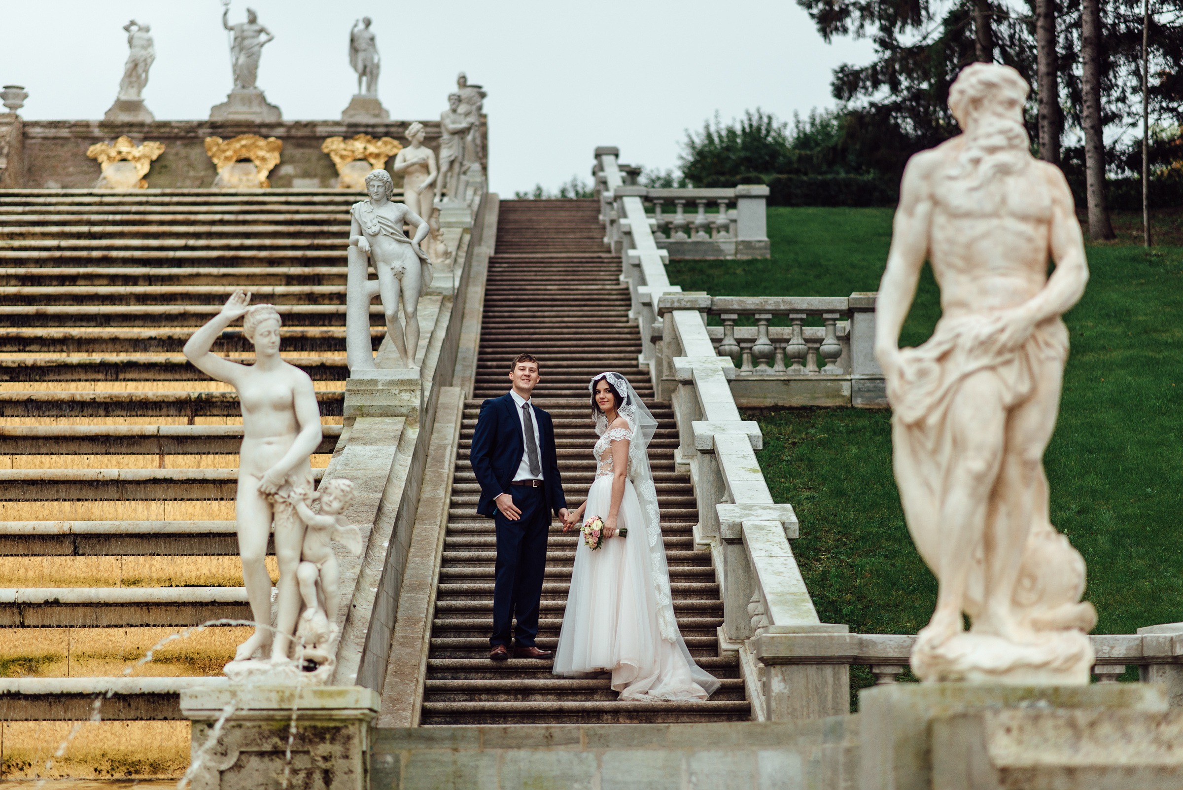 Свадебная фотосессия Ольги и Павла в Петергофе. Свадебный фотограф в Санкт-Петербурге Венера Ахметова