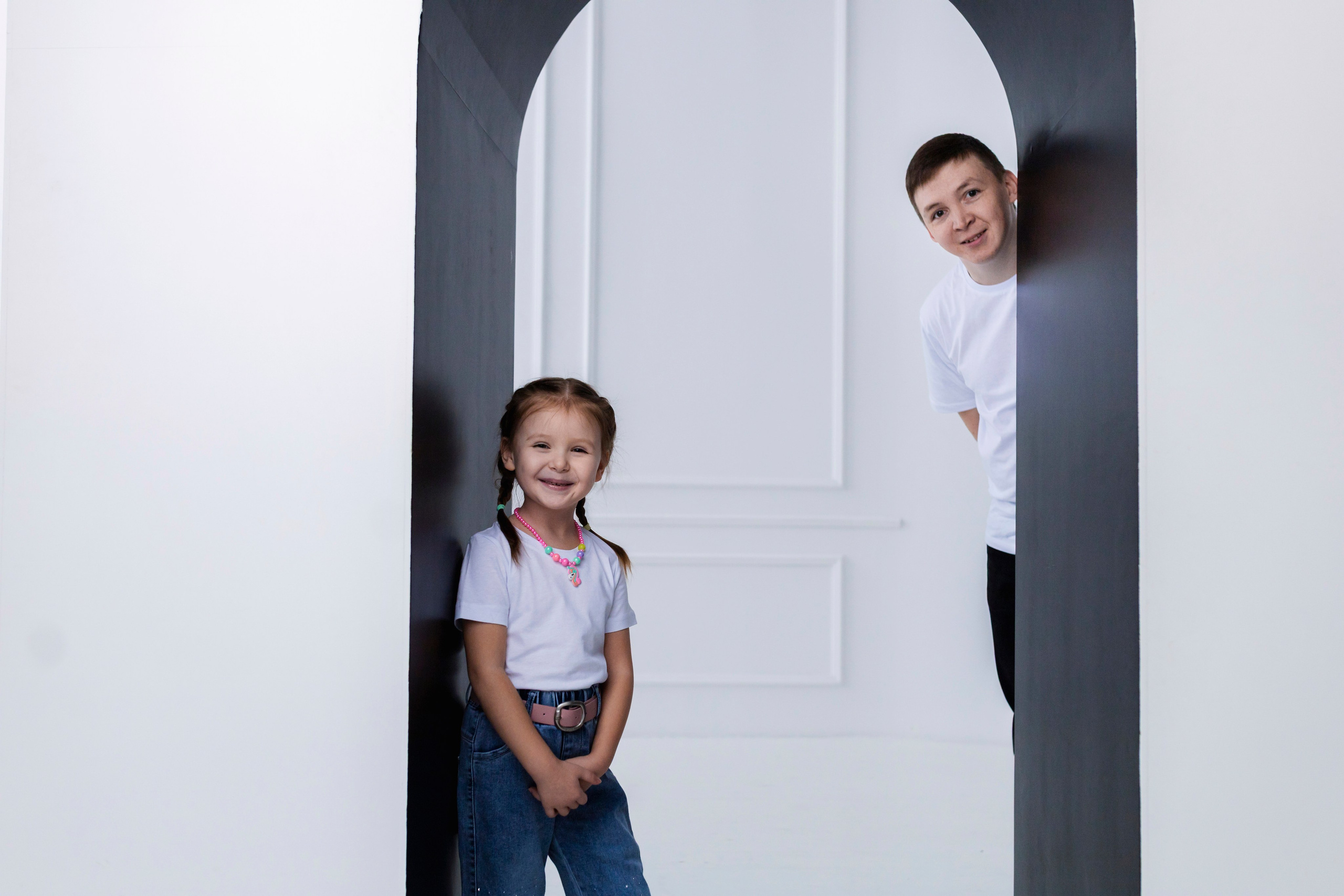 Фотосессия в студии для Дениса Ульяны и Киры. Фотограф Каримов Виктор