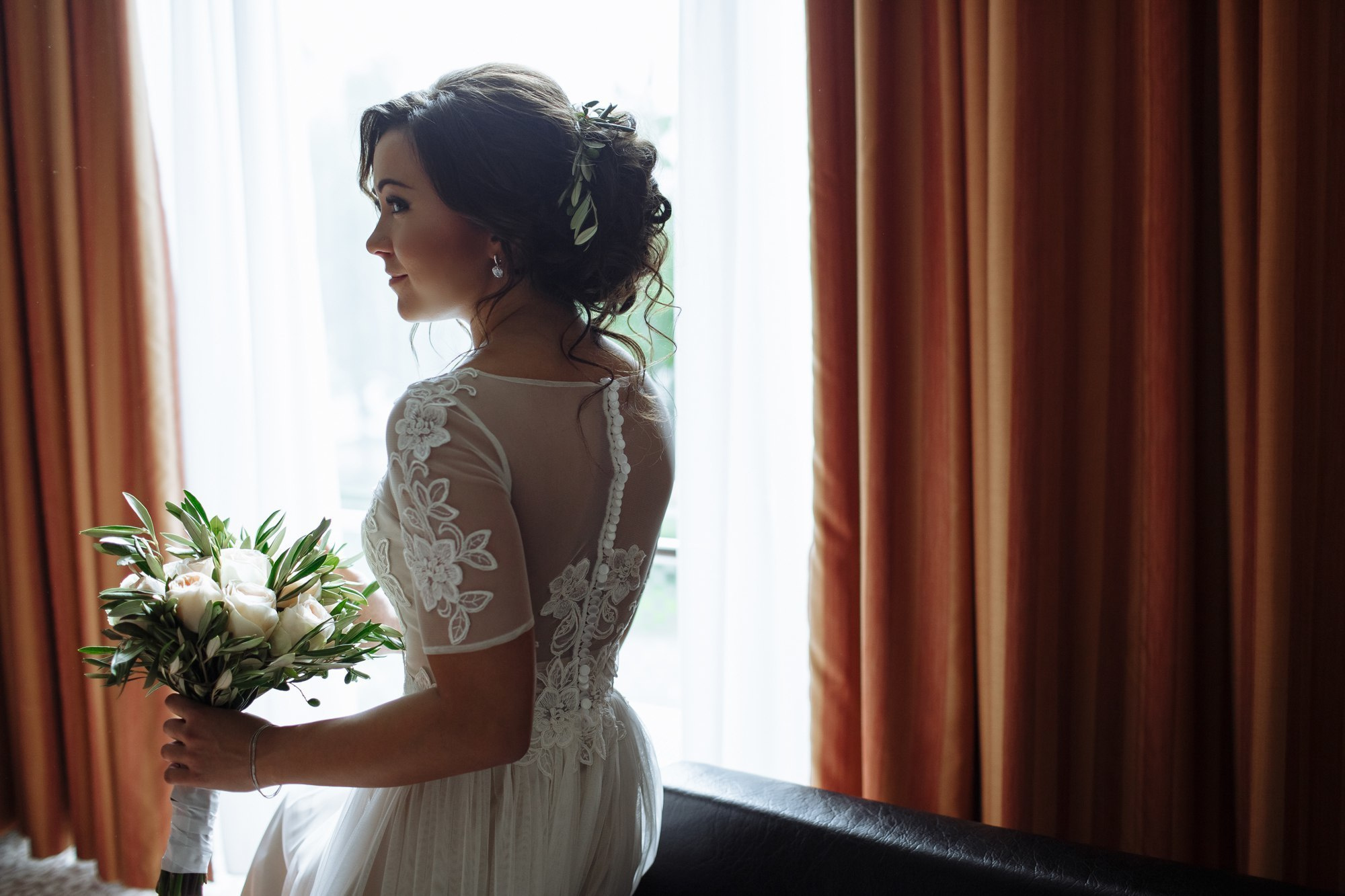 Выездная регистрация в Амбар № 1 в Петергофе. Свадебный фотограф в Санкт-Петербурге и Петергофе Андрей Заяц