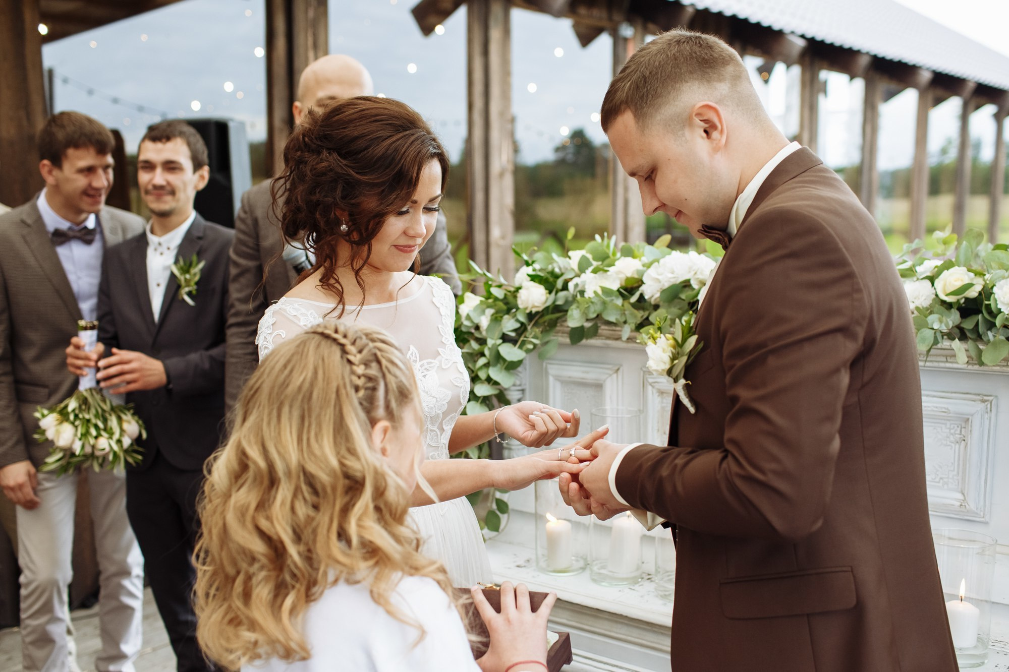 Выездная регистрация в Амбар № 1 в Петергофе. Свадебный фотограф в Санкт-Петербурге и Петергофе Андрей Заяц