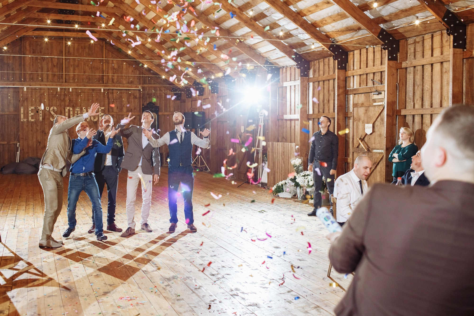 Выездная регистрация в Амбар № 1 в Петергофе. Свадебный фотограф в Санкт-Петербурге и Петергофе Андрей Заяц