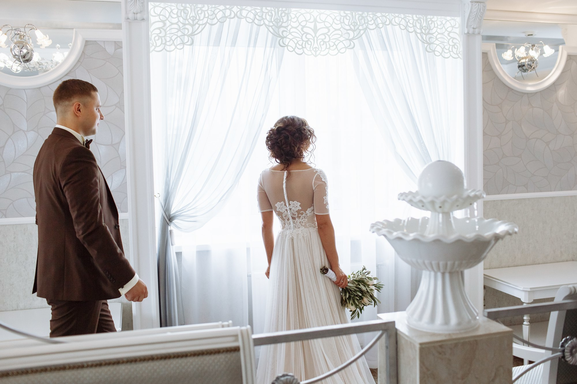 Выездная регистрация в Амбар № 1 в Петергофе. Свадебный фотограф в Санкт-Петербурге и Петергофе Андрей Заяц