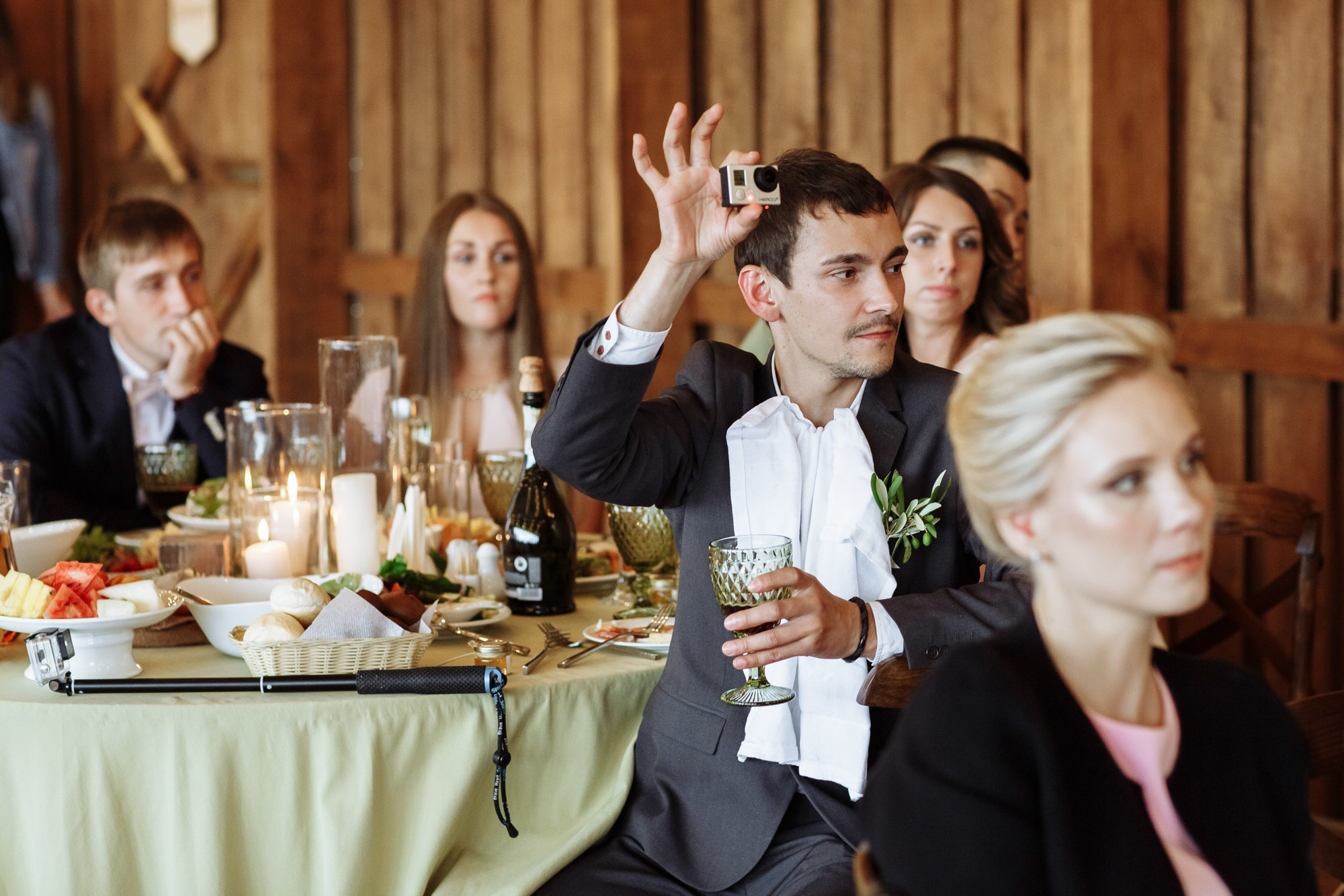 Выездная регистрация в Амбар № 1 в Петергофе. Свадебный фотограф в Санкт-Петербурге и Петергофе Андрей Заяц