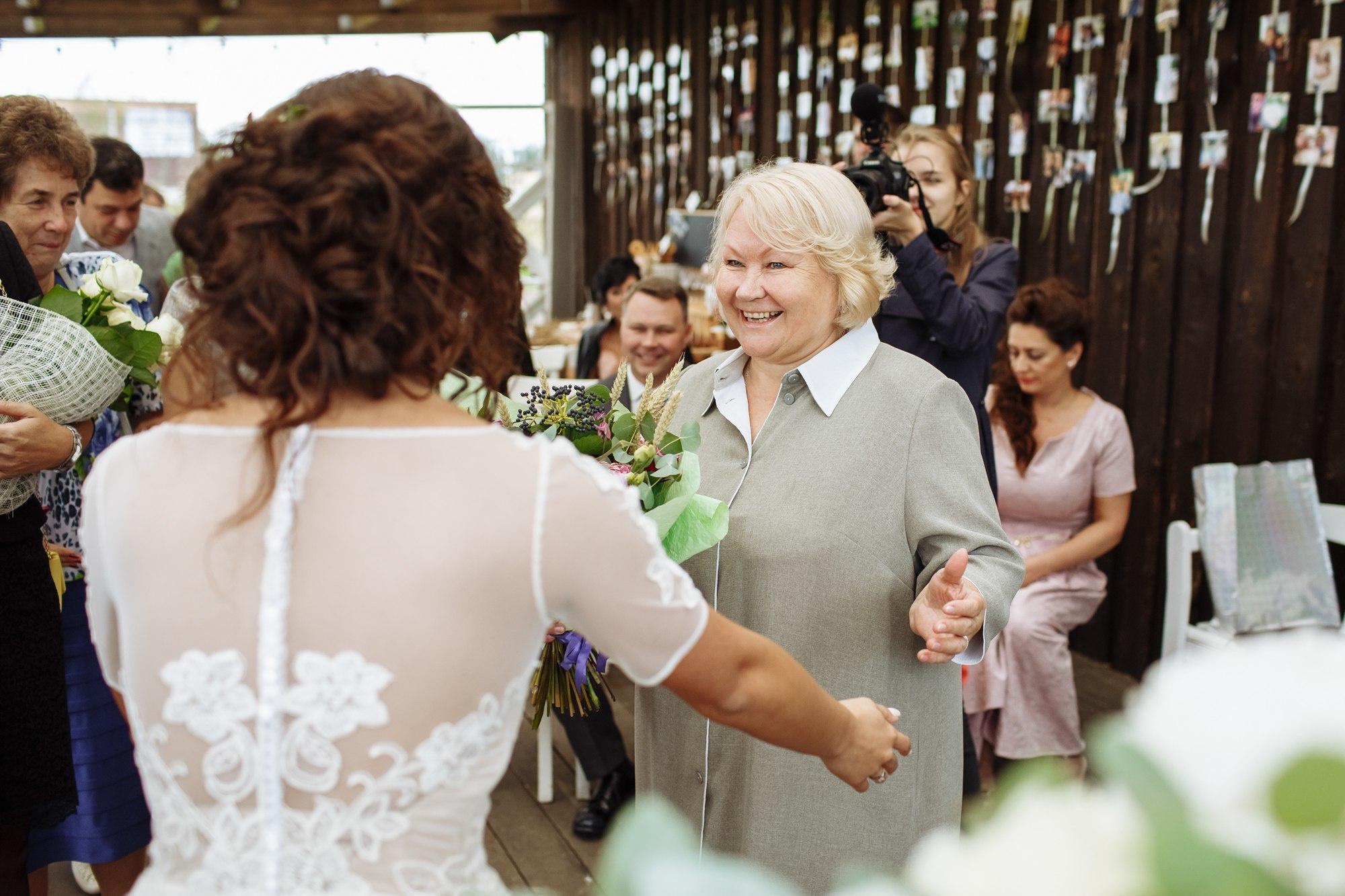 Выездная регистрация в Амбар № 1 в Петергофе. Свадебный фотограф в Санкт-Петербурге и Петергофе Андрей Заяц