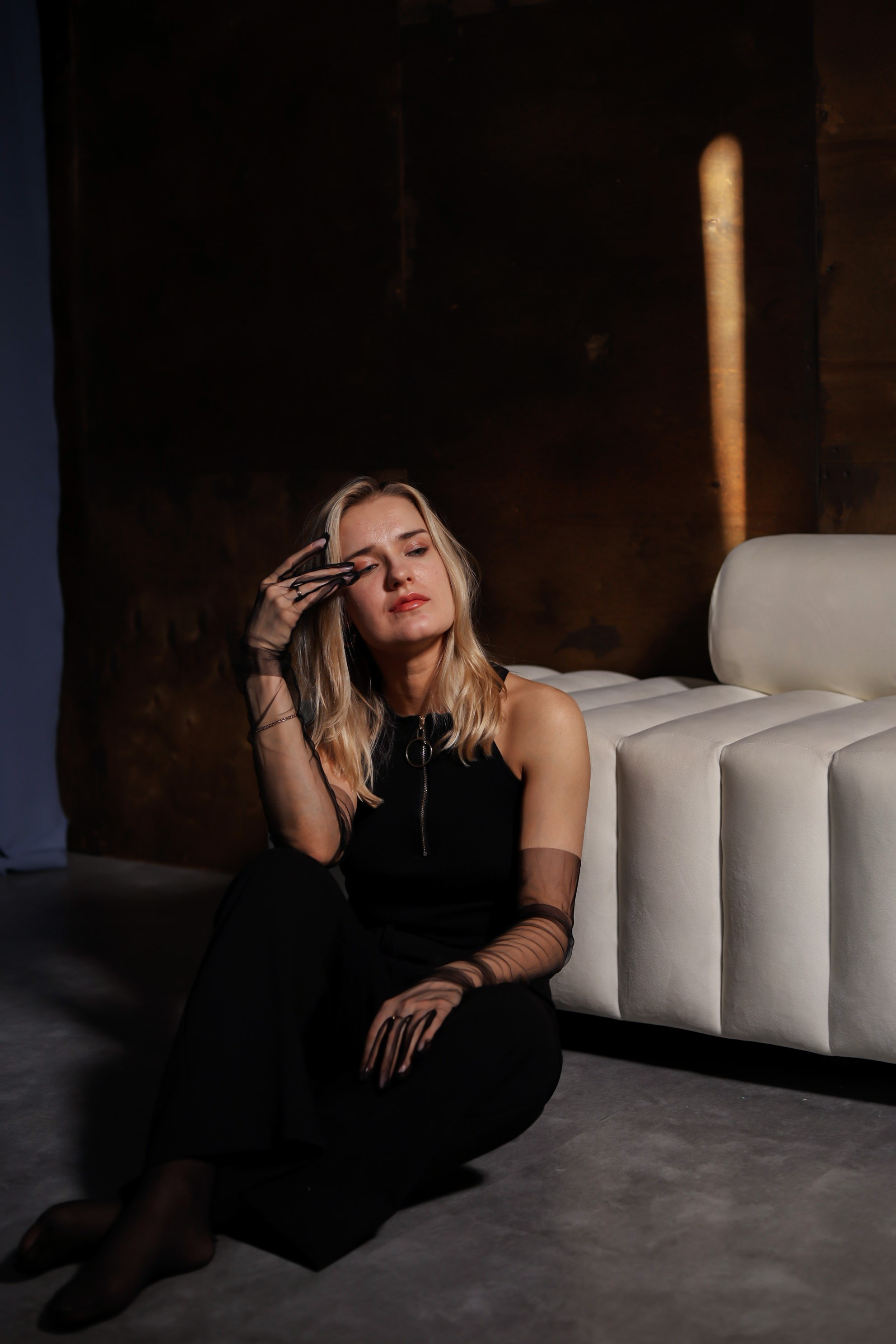 Фотосессия в студии Валерия. Женский фотограф в Орске Новотроицке Динара Долганова