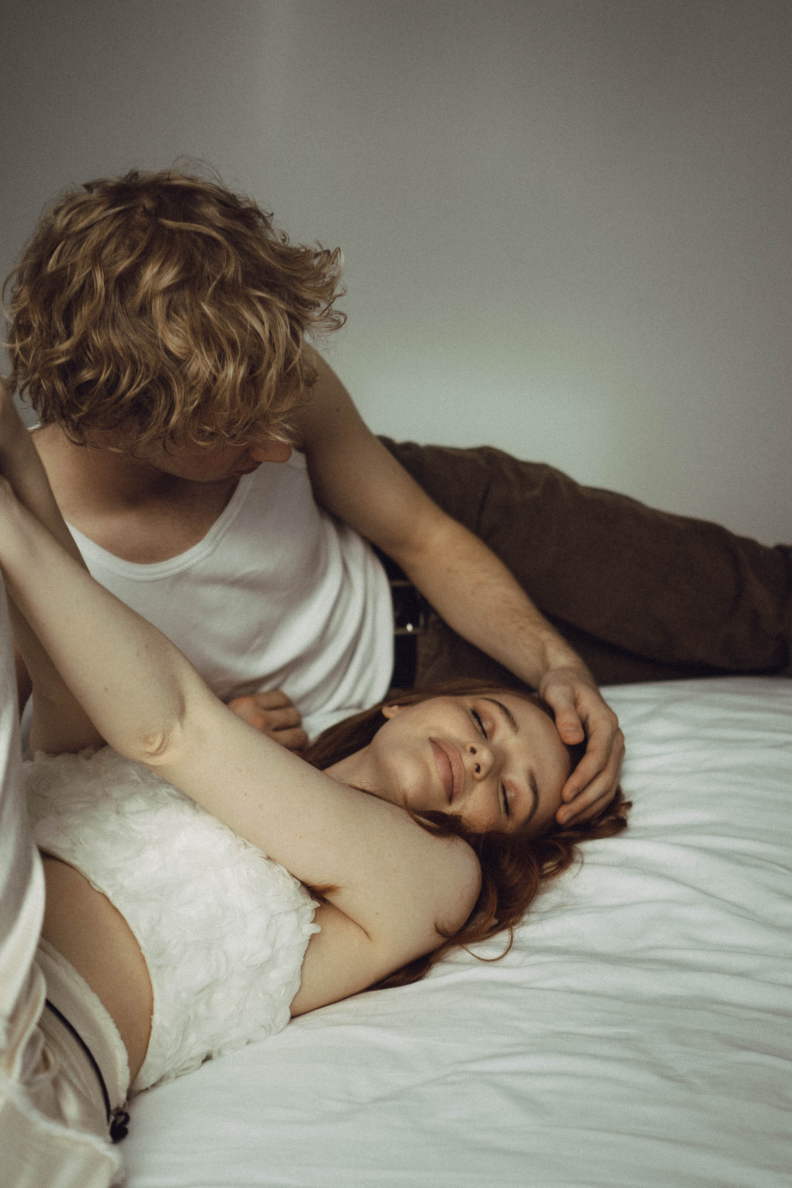 СВАДЕБНАЯ СЬЕМКА В ОТЕЛЕ. СБОРЫ ЖЕНИХА И НЕВЕСТЫ И ТАКЖЕ ТОР И ПОДГОТОВКА К ПРОГУЛКЕ. Профессиональный фотограф, Санкт-Петербург — Виктория Богомолова