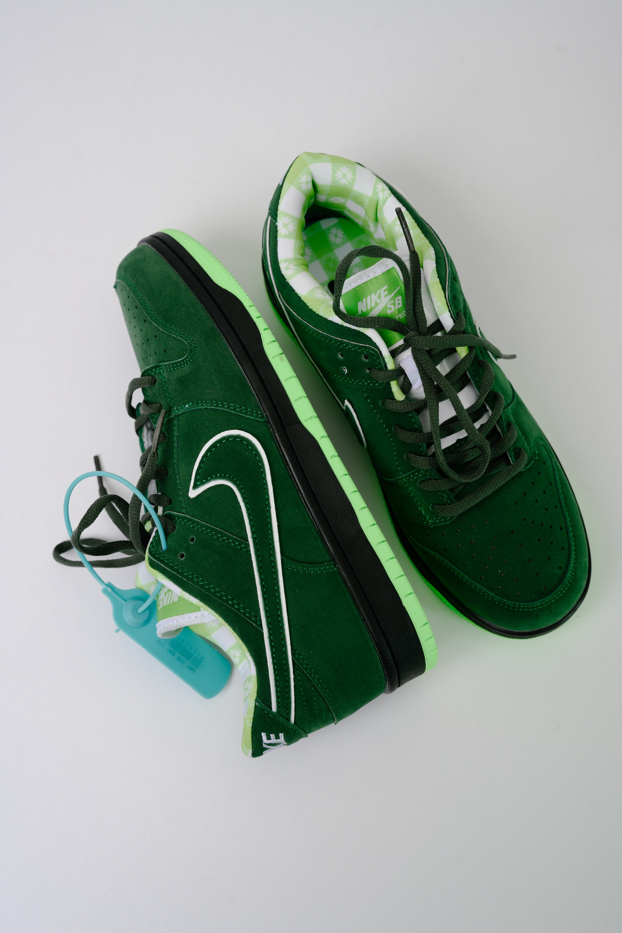 Кроссовки для wb. Фотограф в Красноярске