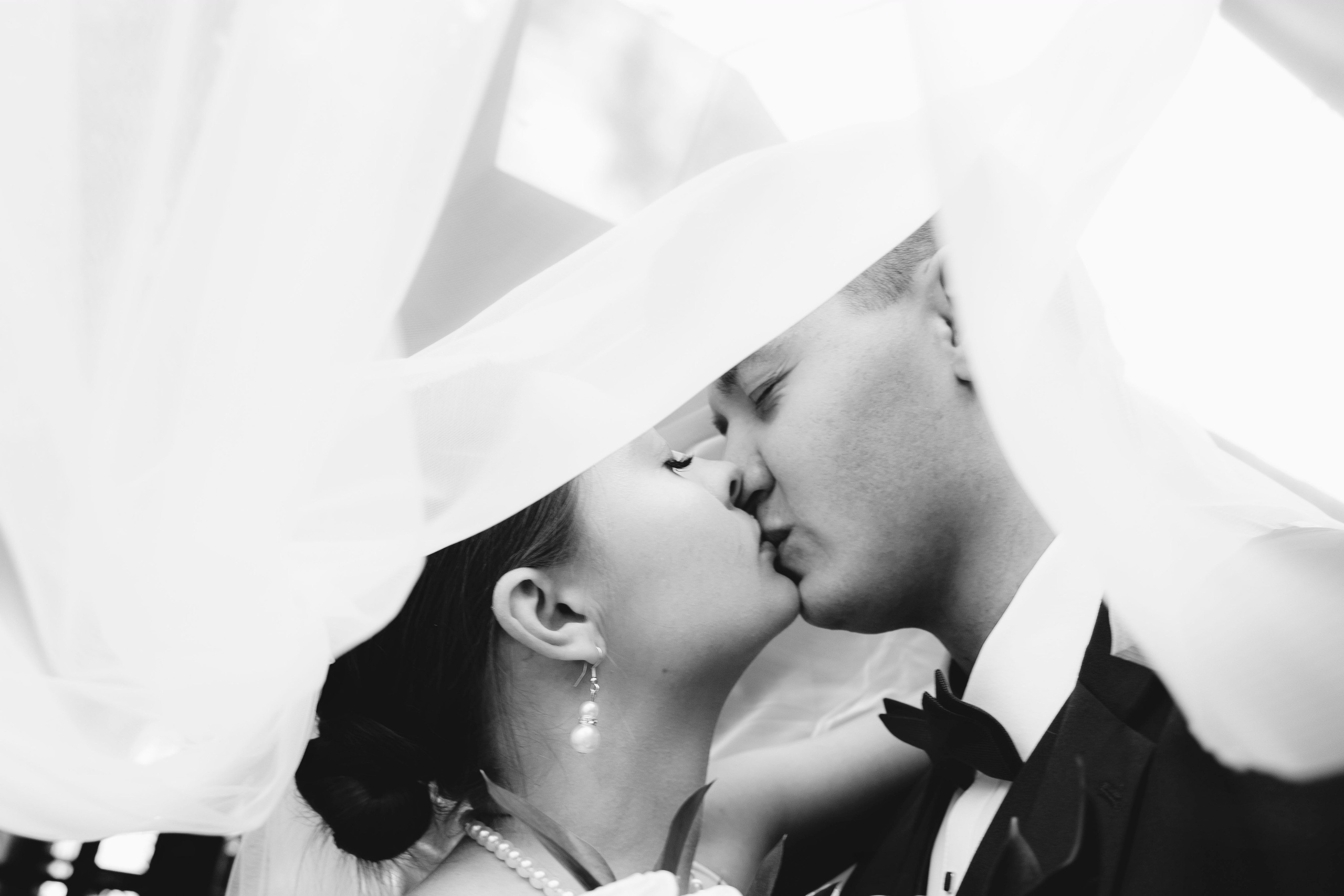 Свадебная прогулка в городе. Фотограф в Иркутске Анна Мирошникова