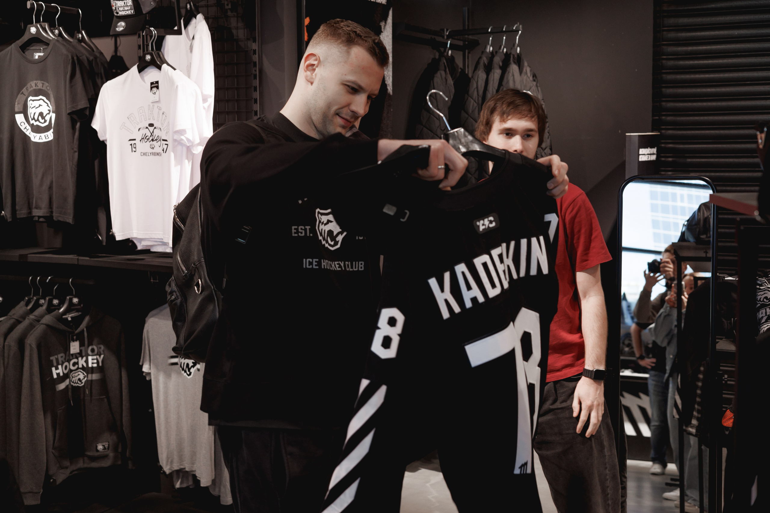 ХК Трактор. Встреча Александра Кадейкина и Андрея Светлакова