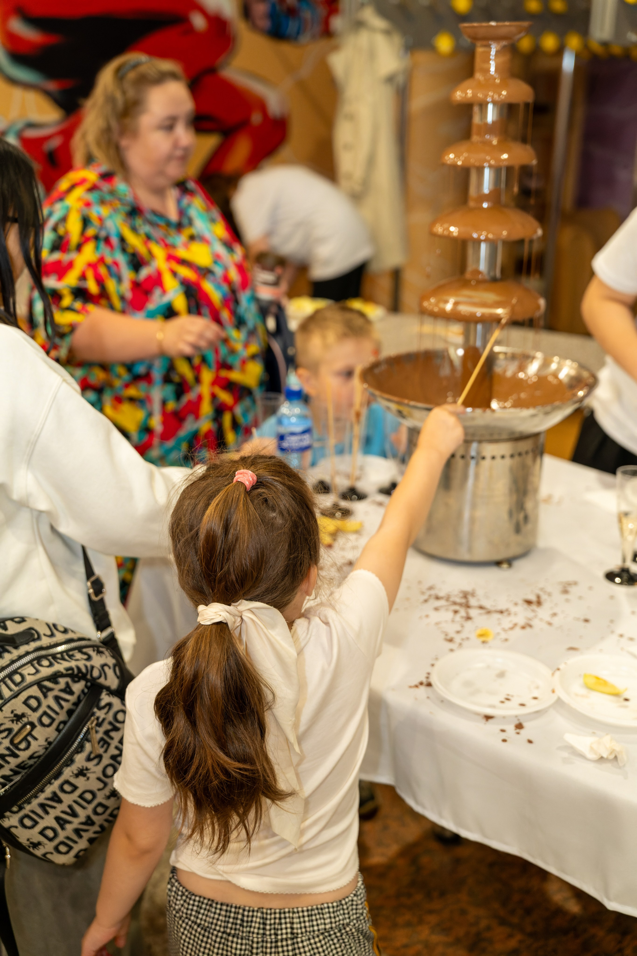 Съёмка благотворительного спектакля «Новая история деревянного мальчика». «Студия DRONAVT`s» — видеосъёмка и фотография г. Москва