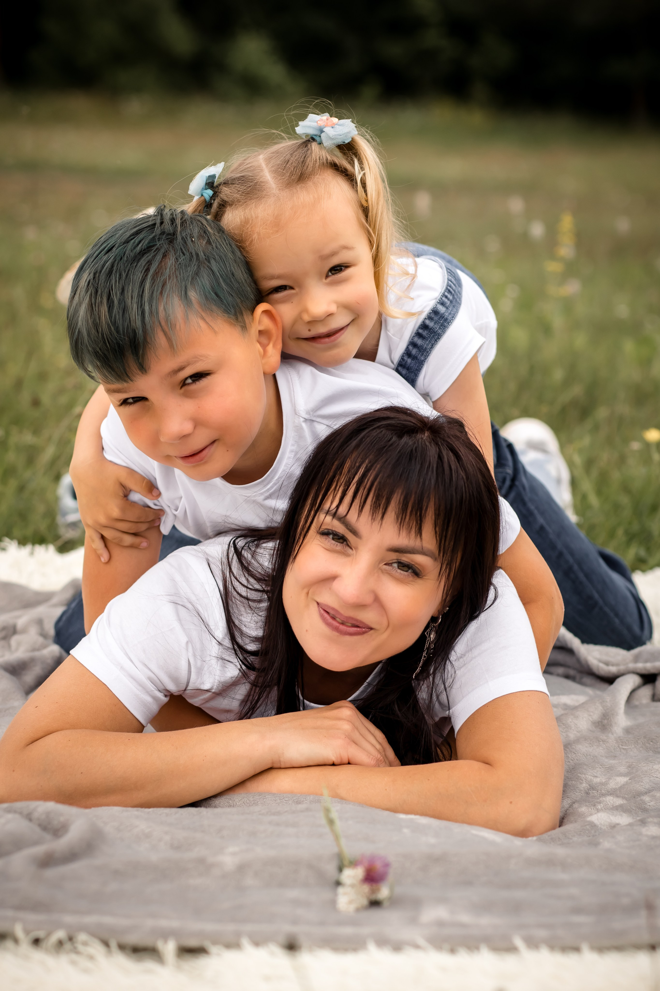 Катя с детками