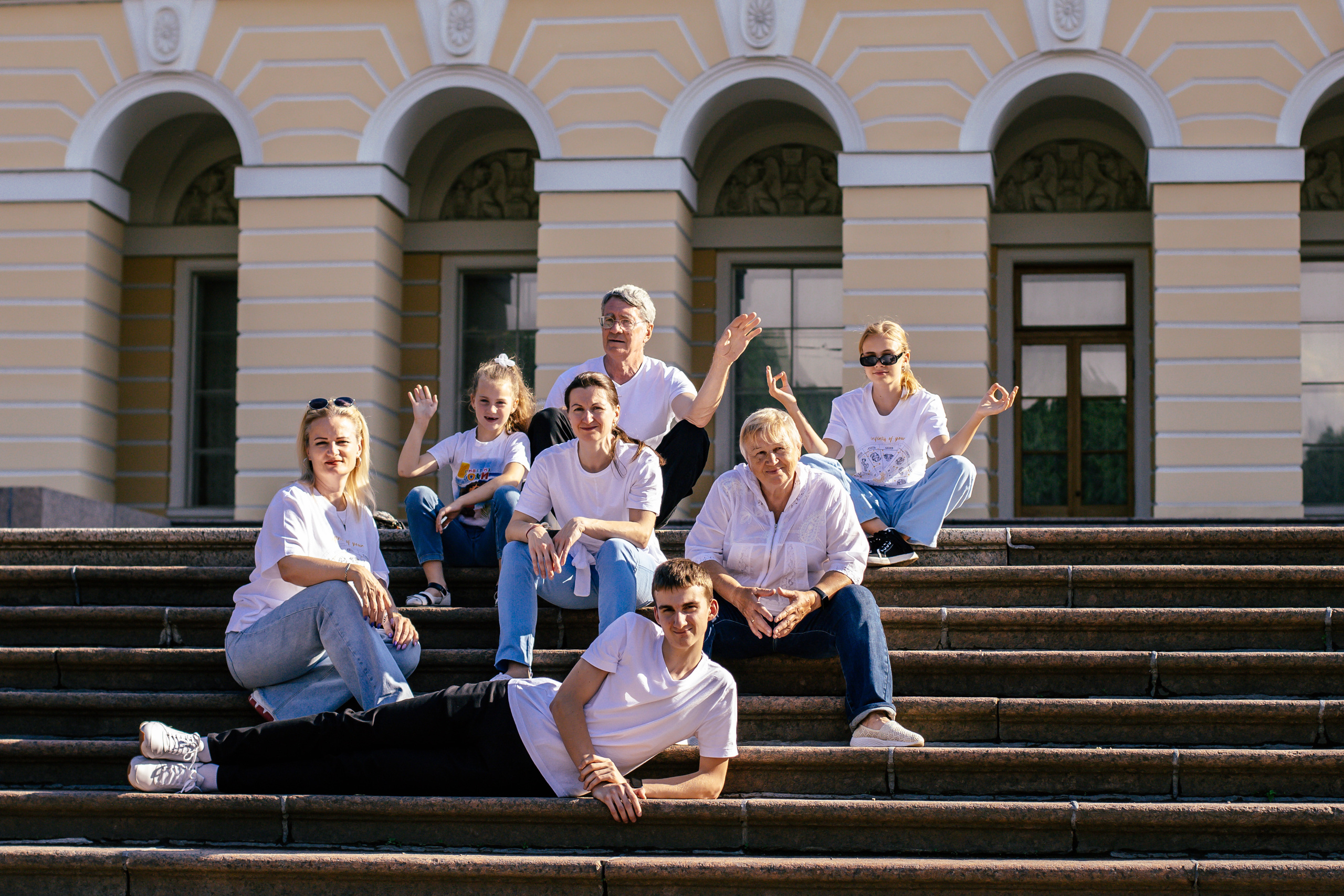 Большая семейная фотоистория в городских локациях. Детский и семейный фотограф Афанасьева Ольга. Санкт-Петербург