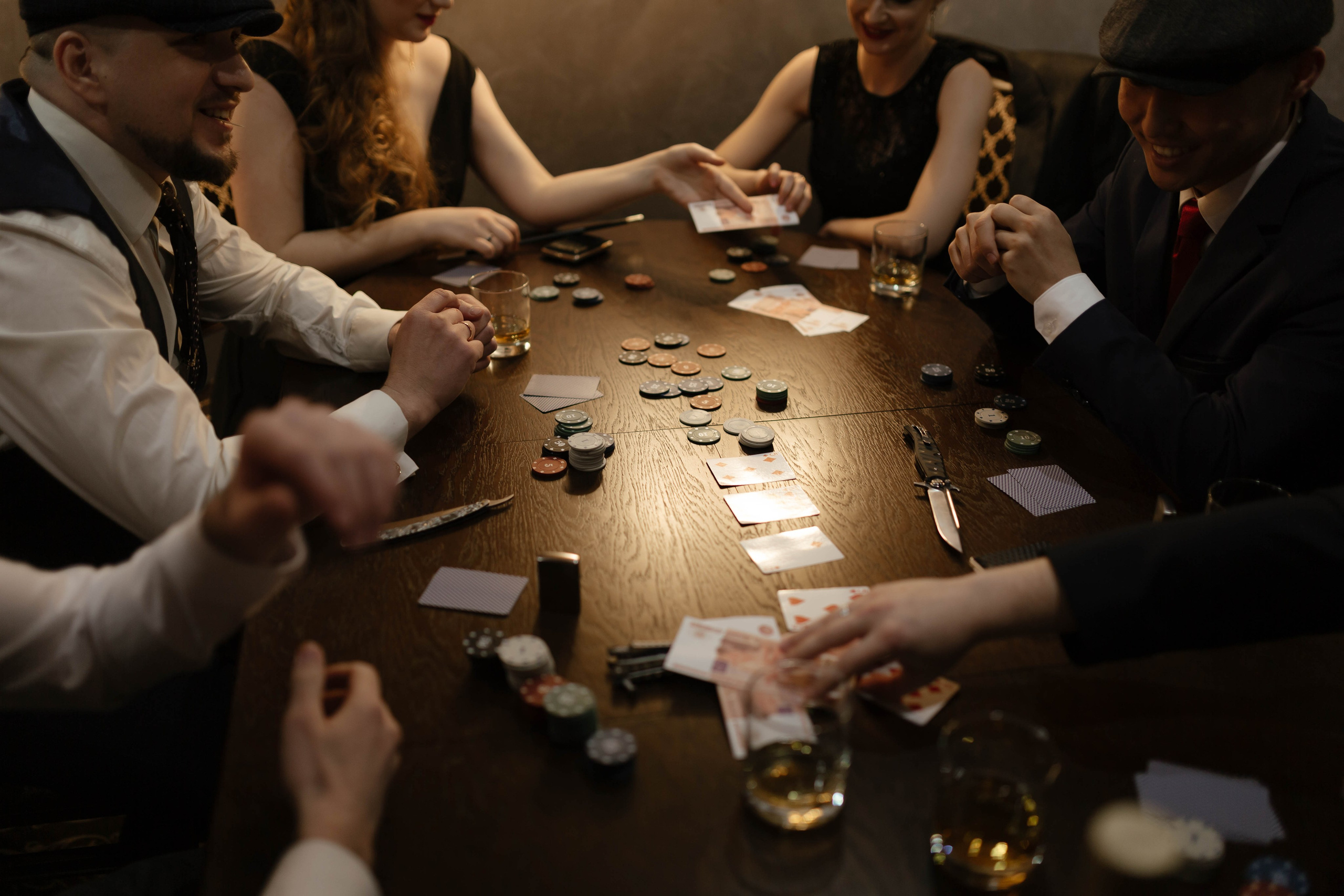 Сходка по Острым козырькам. Портретный фотограф в Симферополе Екатерина Аляпина