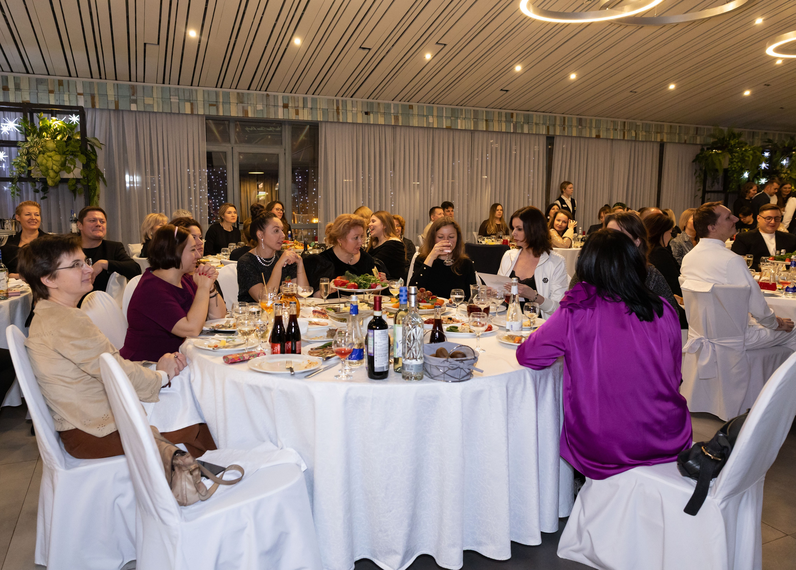 Корпоратив ресторан Времена года Москва. Семейный и детский фотограф Анна Петракова