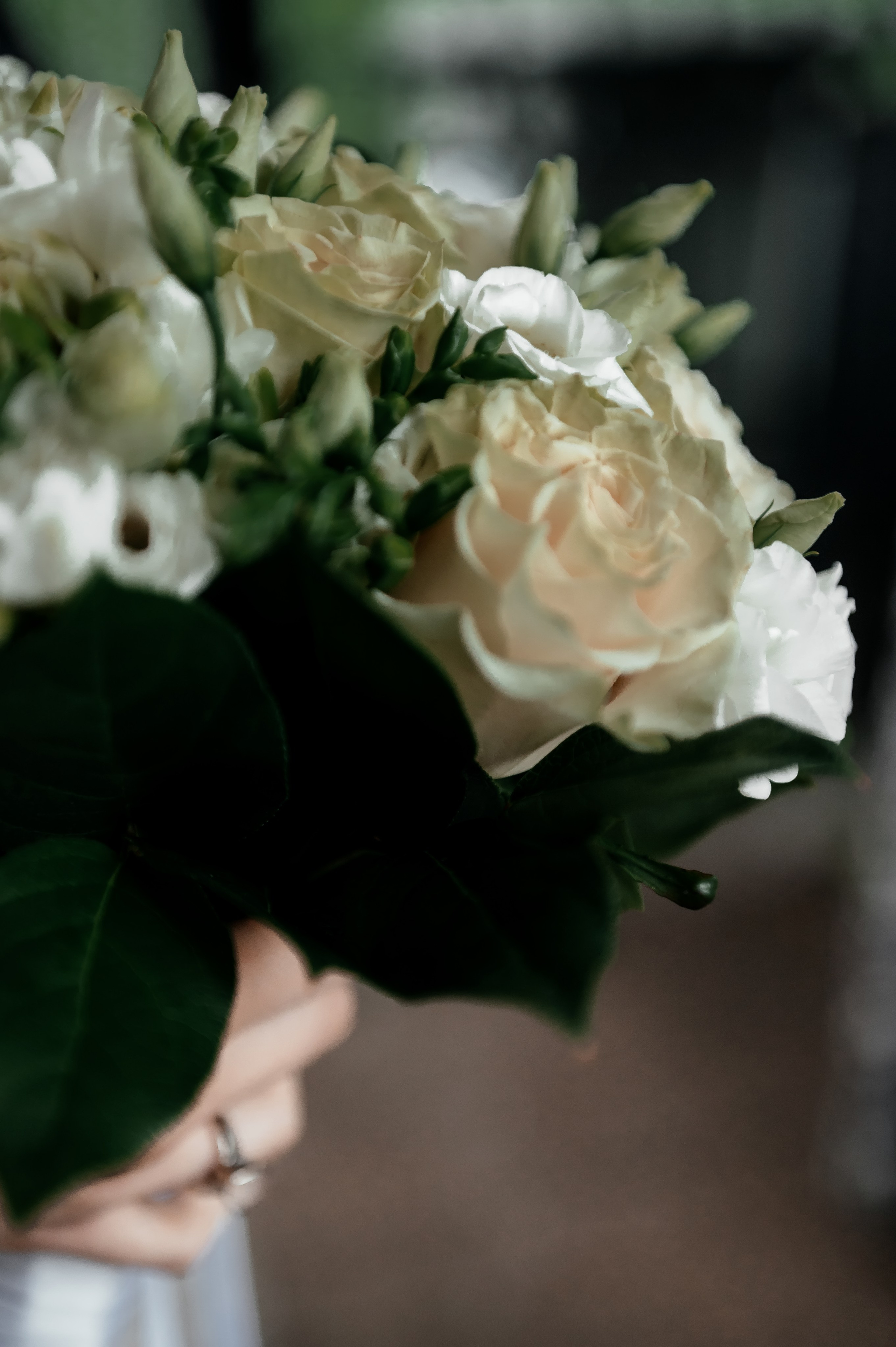 Когда дождь — это про любовь. Усадьба Кусково. Свадебный и семейный фотограф Виктория Носачёва. Щелково, Москва и МО