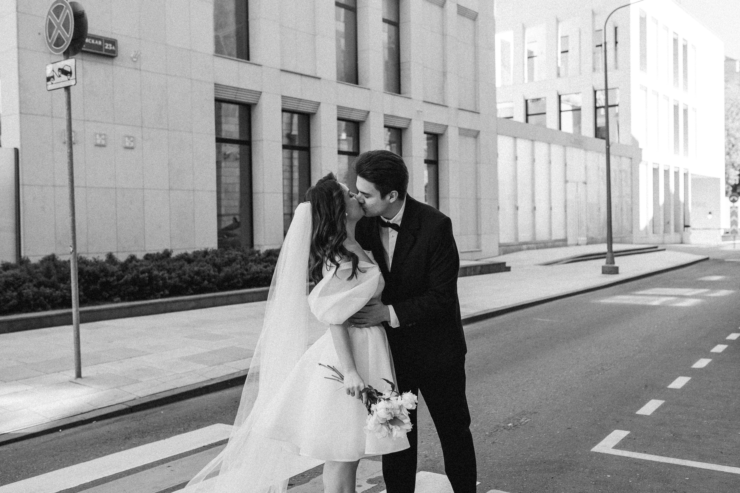 Свадебная фотопрогулка в Москве по центру города. Свадебный фотограф в Москве Анна Полушина