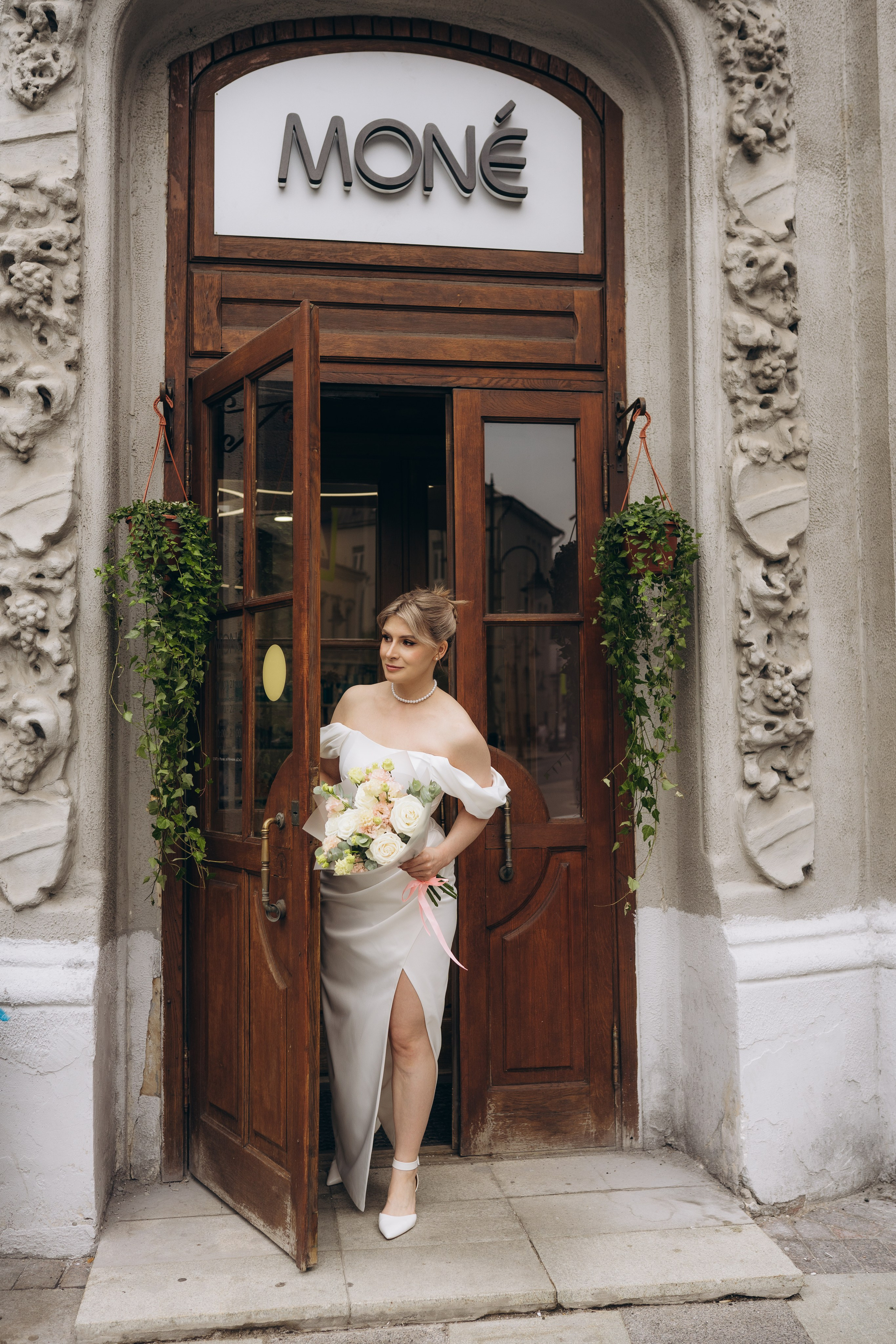 Свадебная фотопрогулка в Москве по центру. Свадебный фотограф в Москве Анна Полушина