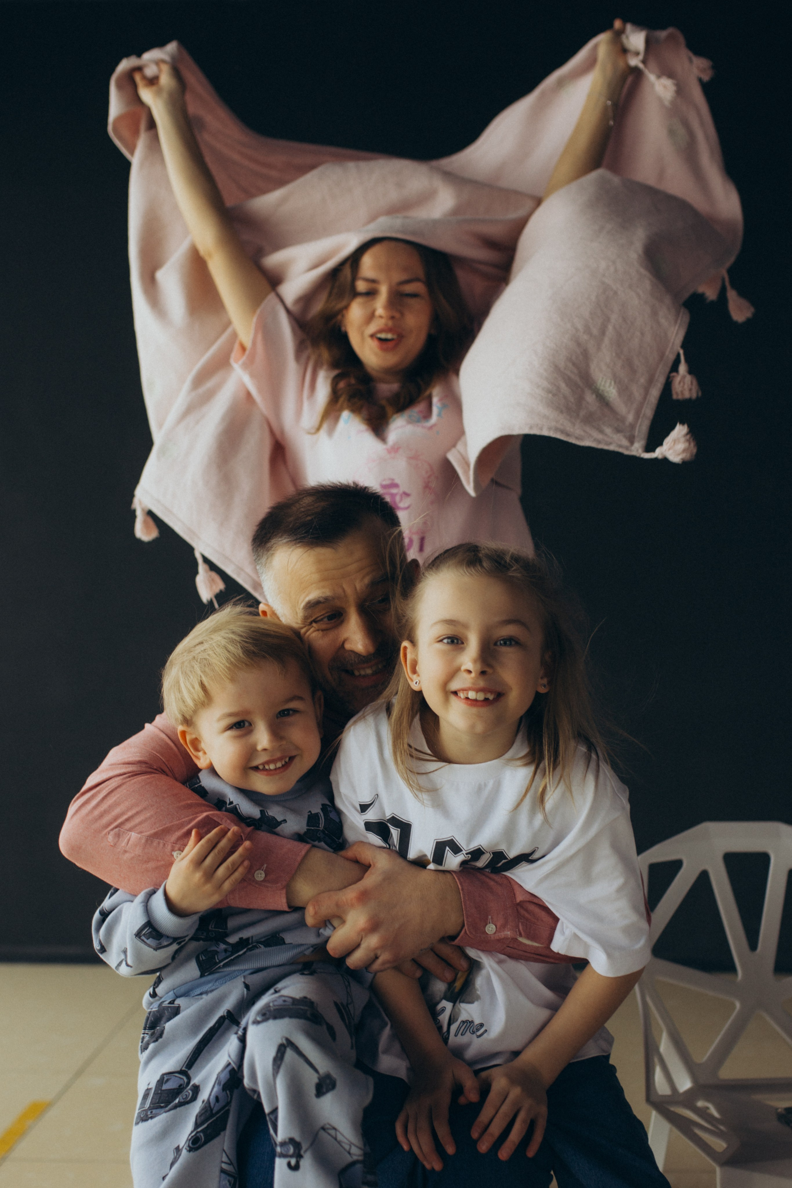 Семейная в студии. Семейный фотограф Lifestyle Ноябрьск/Губкинский/Тобольск