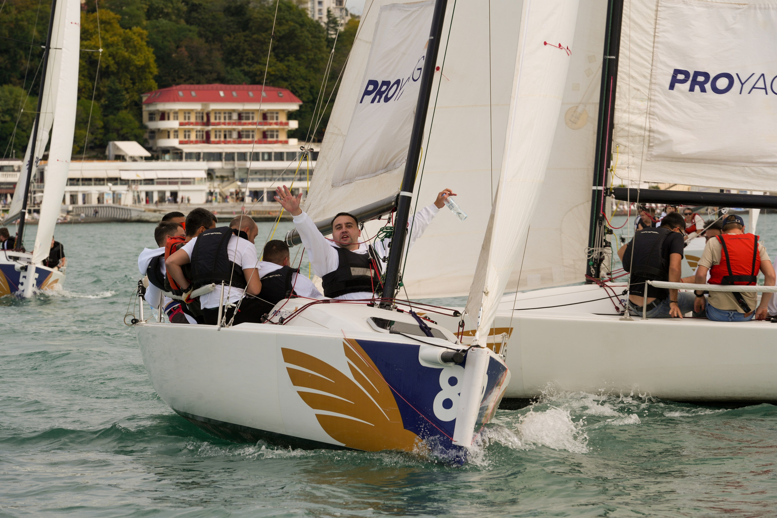 Яхтенная регата для компании Агрегатка. Репортажный фотограф в Красной Поляне и Сочи Павлюченко Екатерина