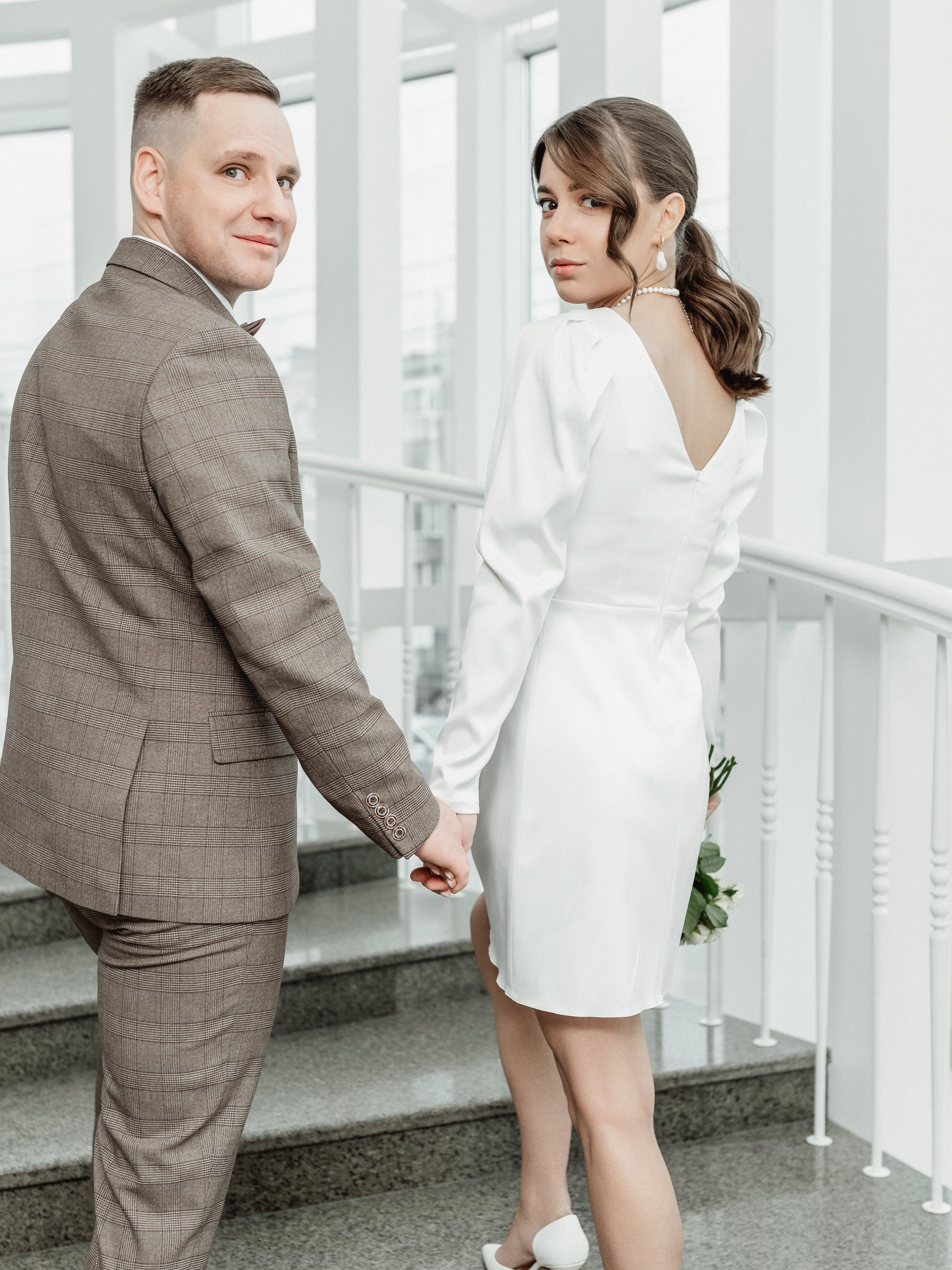 Свадебный фотограф в Центральном Загсе, Новосибирск | Яна Иванова. Семейный и свадебный фотограф в Новосибирске Иванова Яна