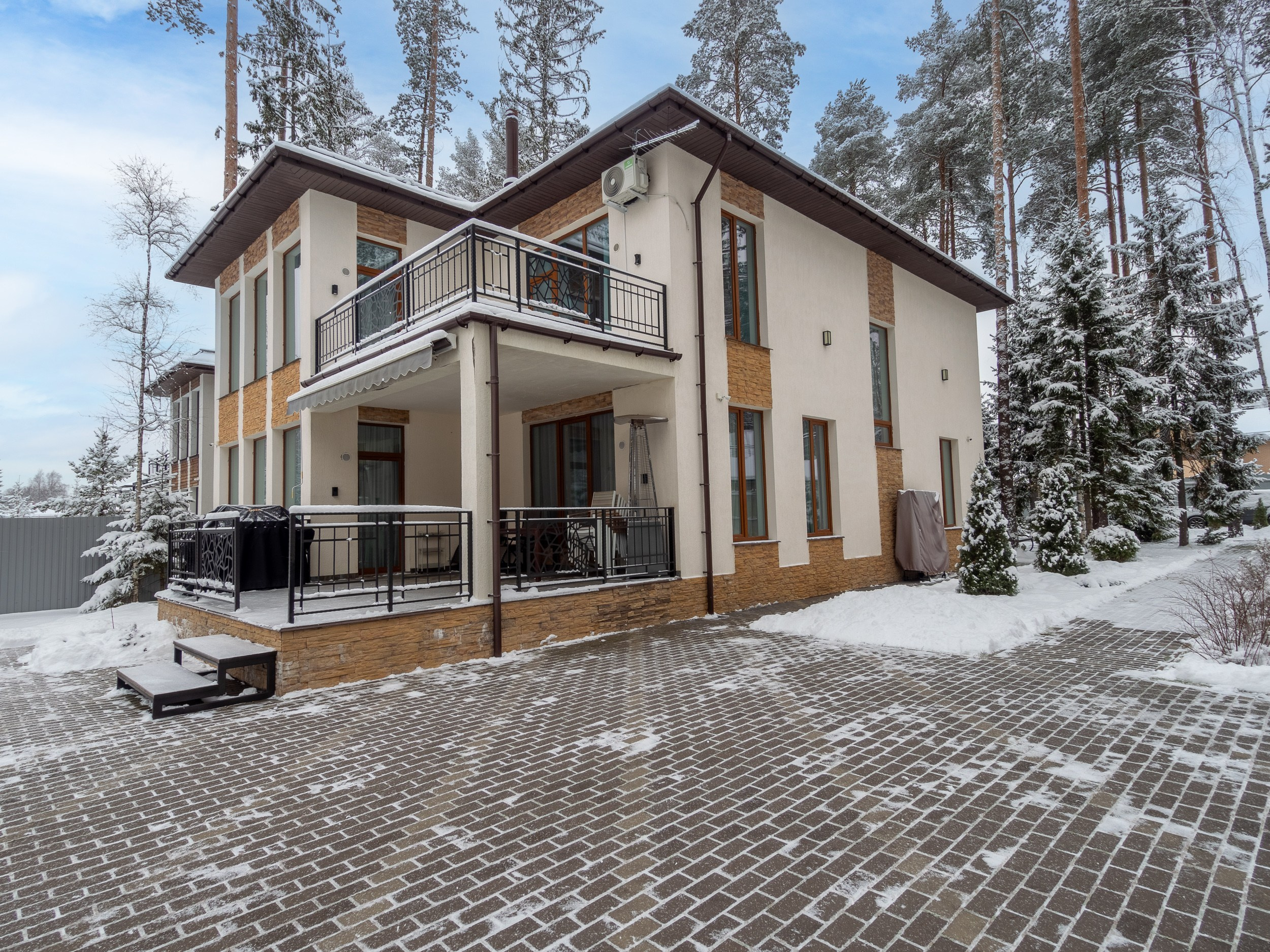 Съемка загородной недвижимости в Санкт-Петербурге. Сидоров Артем
