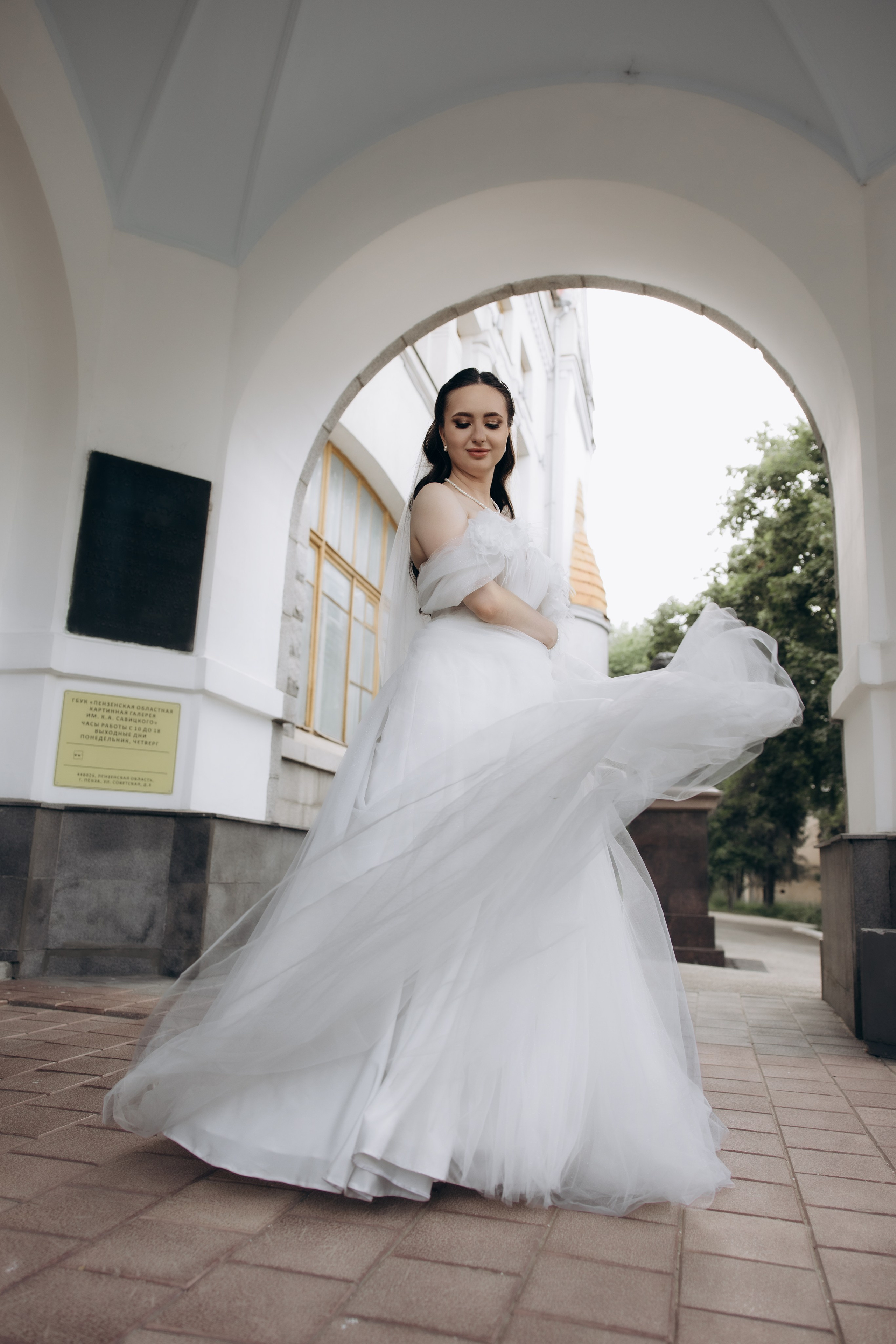 Свадебная фотосъемка в Пензе: Ольга и Владислав в отеле и студии «Перспектива»