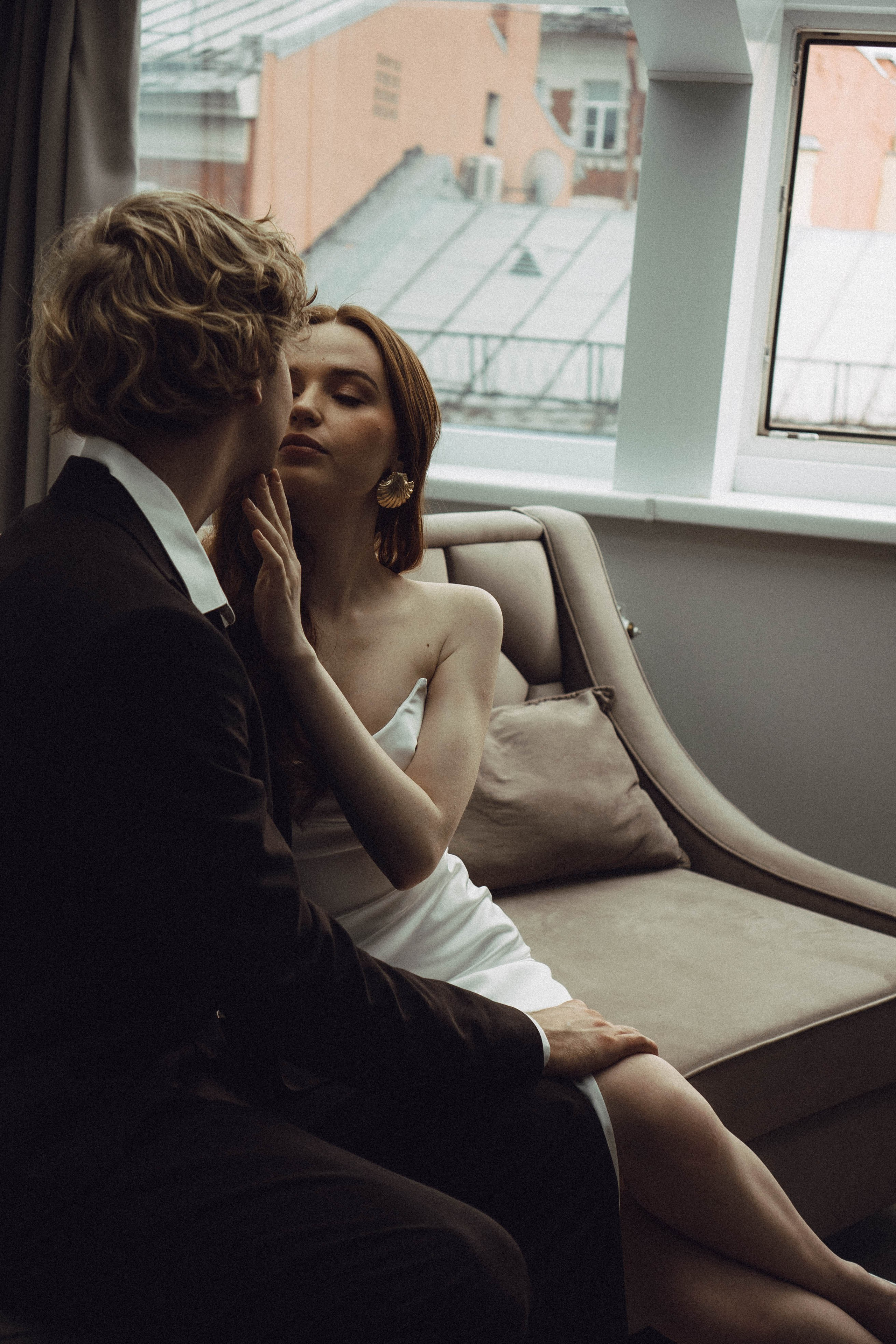 СВАДЕБНАЯ СЬЕМКА В ОТЕЛЕ. СБОРЫ ЖЕНИХА И НЕВЕСТЫ И ТАКЖЕ ТОР И ПОДГОТОВКА К ПРОГУЛКЕ. Профессиональный фотограф, Санкт-Петербург — Виктория Богомолова