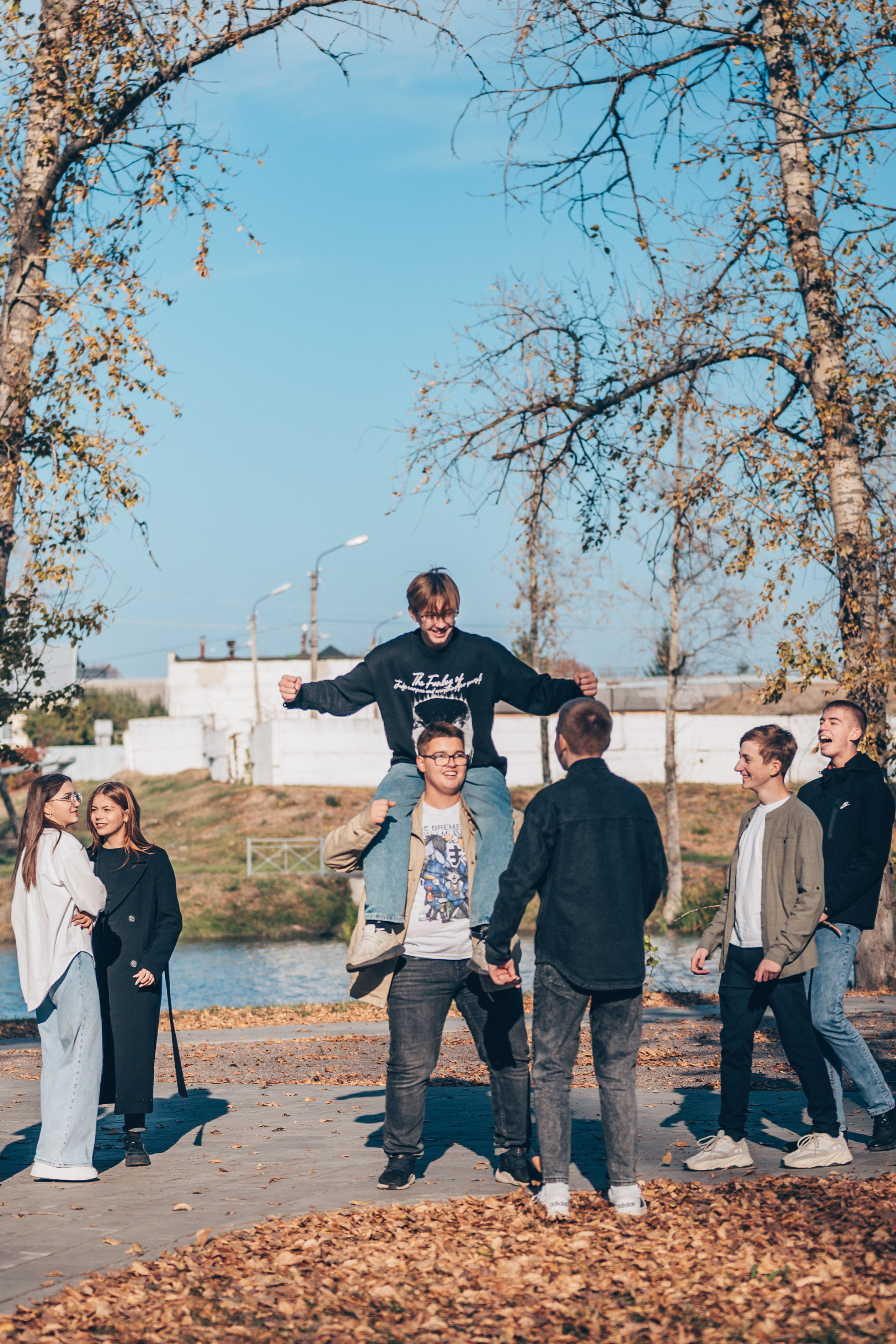В парке. Выпускные альбомы и Школьный фотограф в Алексеевке, Бирюче, Красном