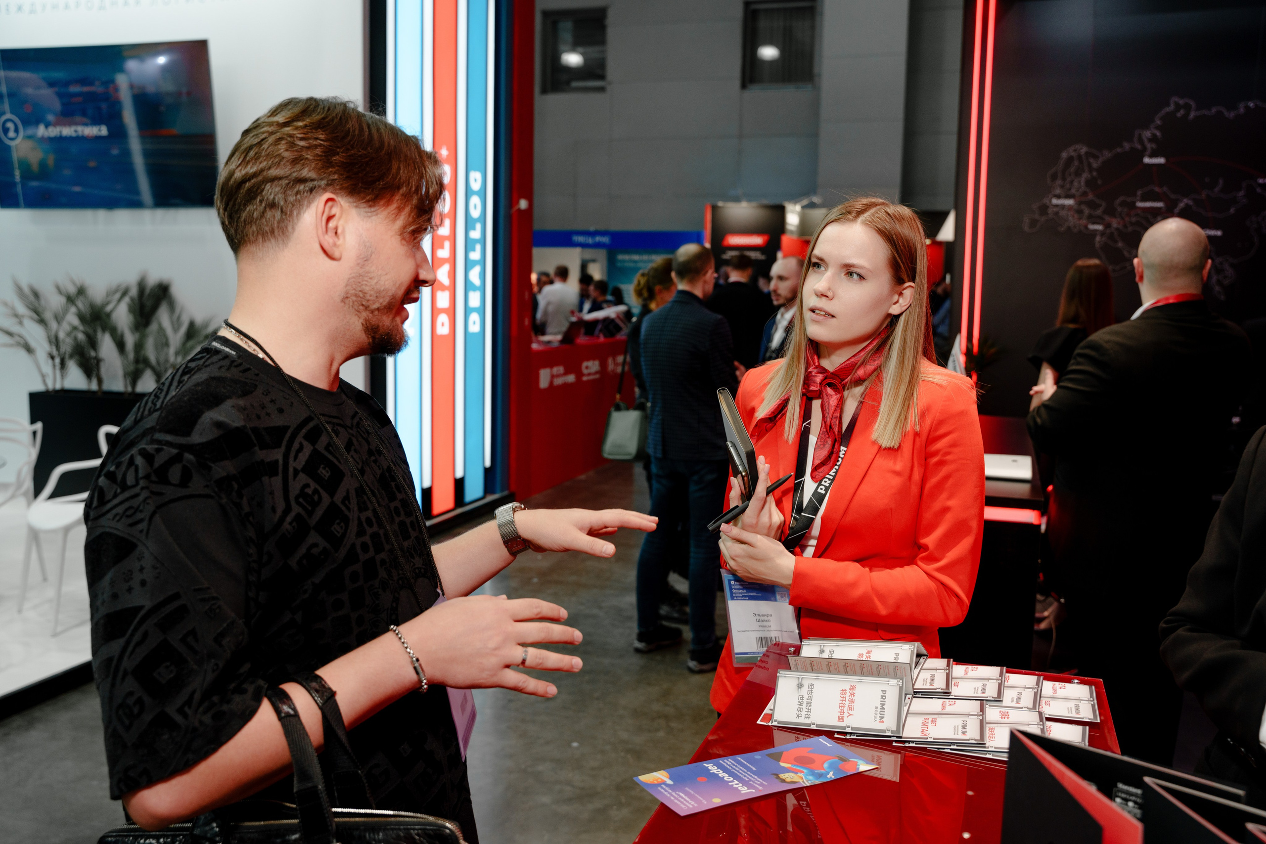 Репортажный фотограф на экспо Крокус. Репортажный фотограф Москва Сергей Дружинин