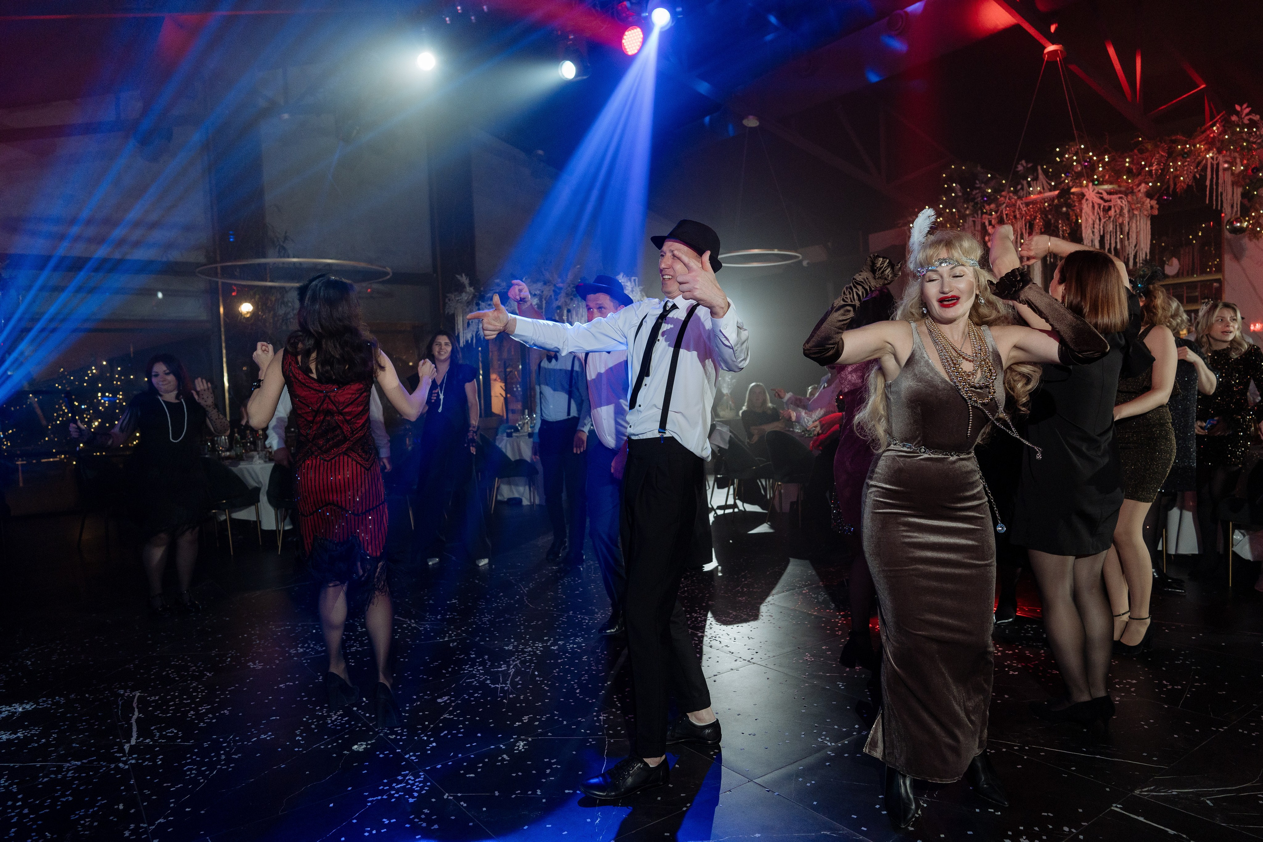 Альбион Тур