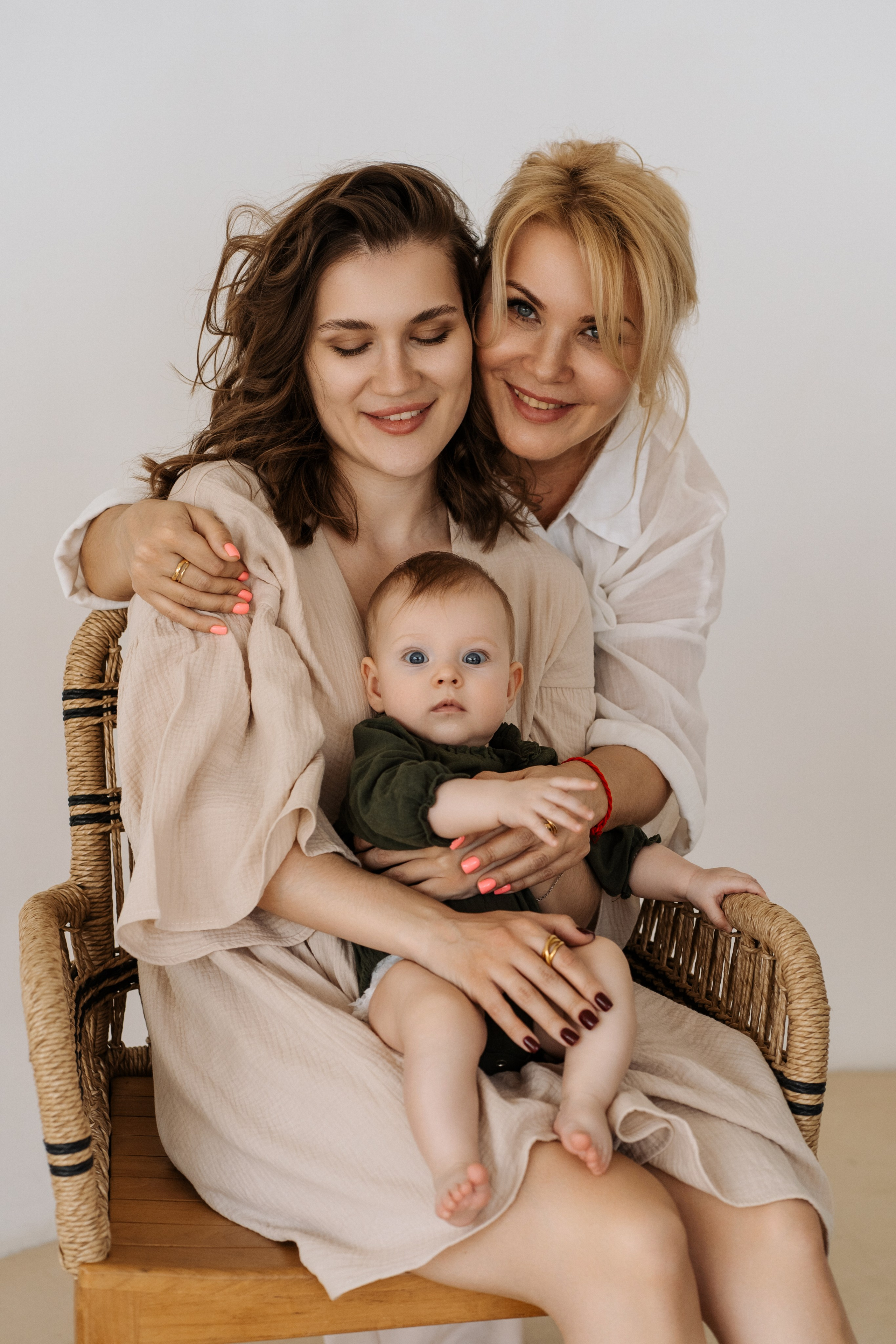 Семейная фотосессия в студии в Москве, семейный фотограф Анна Полушина. Свадебный фотограф в Москве Анна Полушина