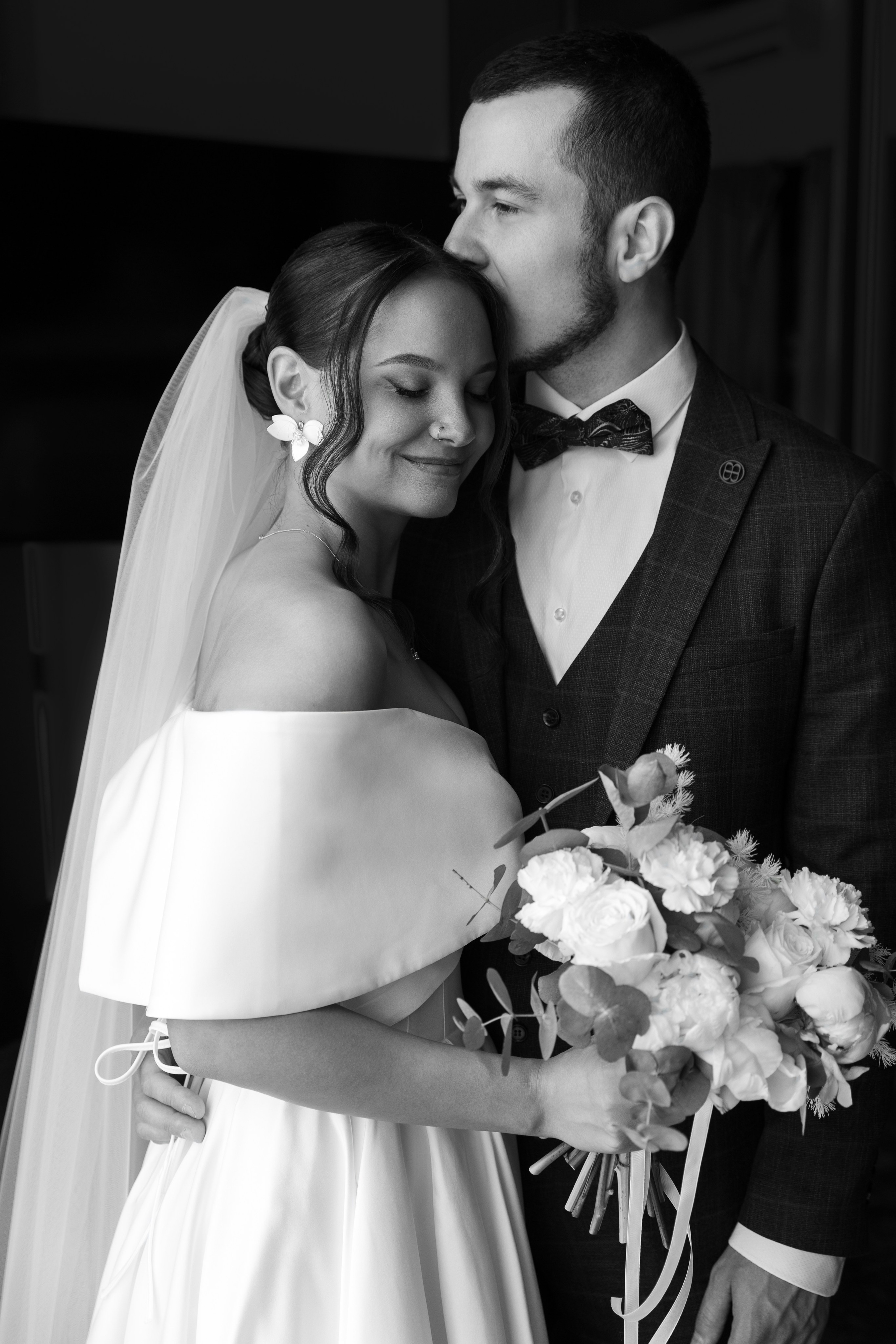 Необычная идея для утра невесты и фотосессия с ретро волгой. Свадебный и портретный фотограф в Сыктывкаре и в Москве Новосельцева Алена