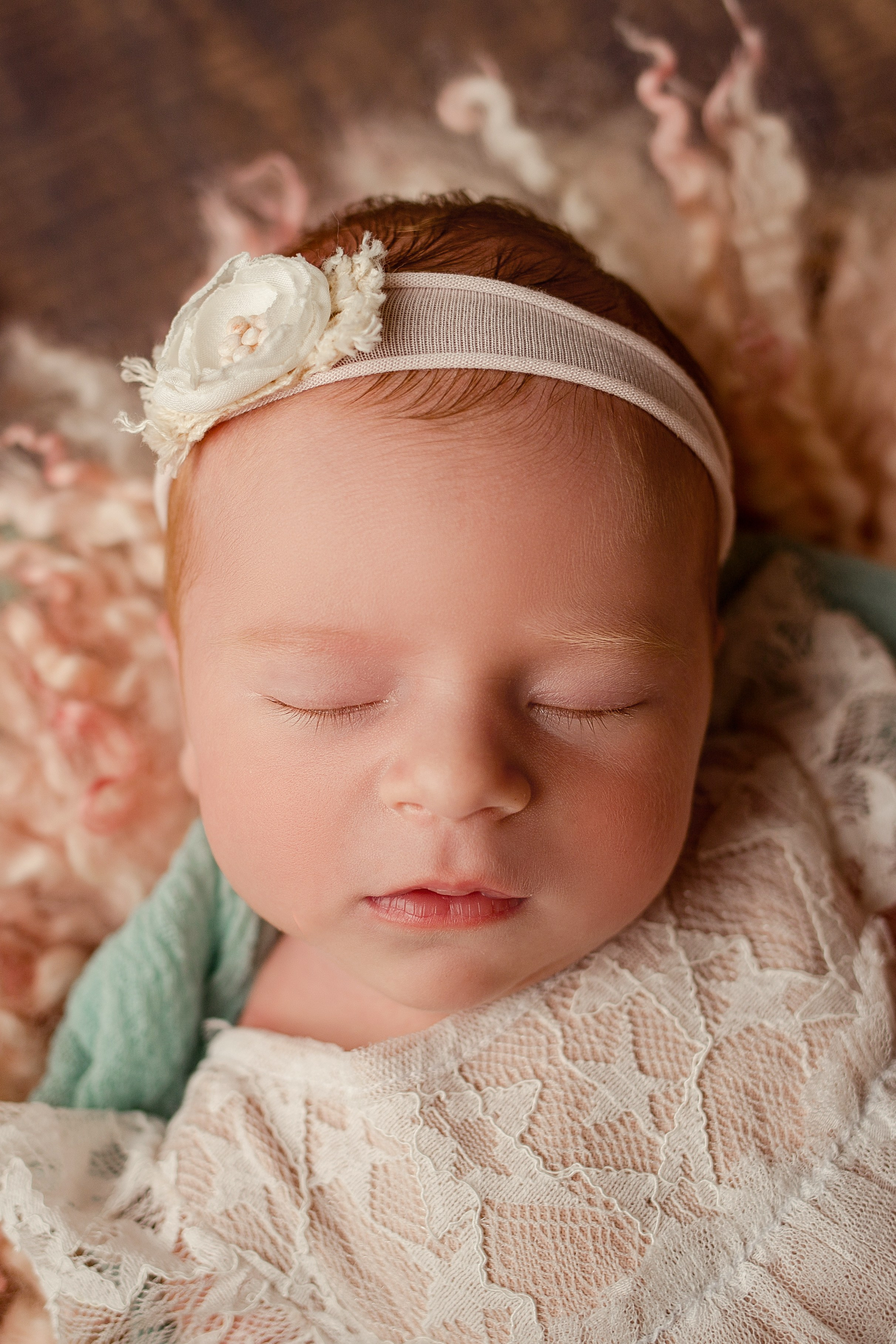 Ньюборн девочки. Фотограф новорожденных, семейный, детский фотограф в Москве и Московской области