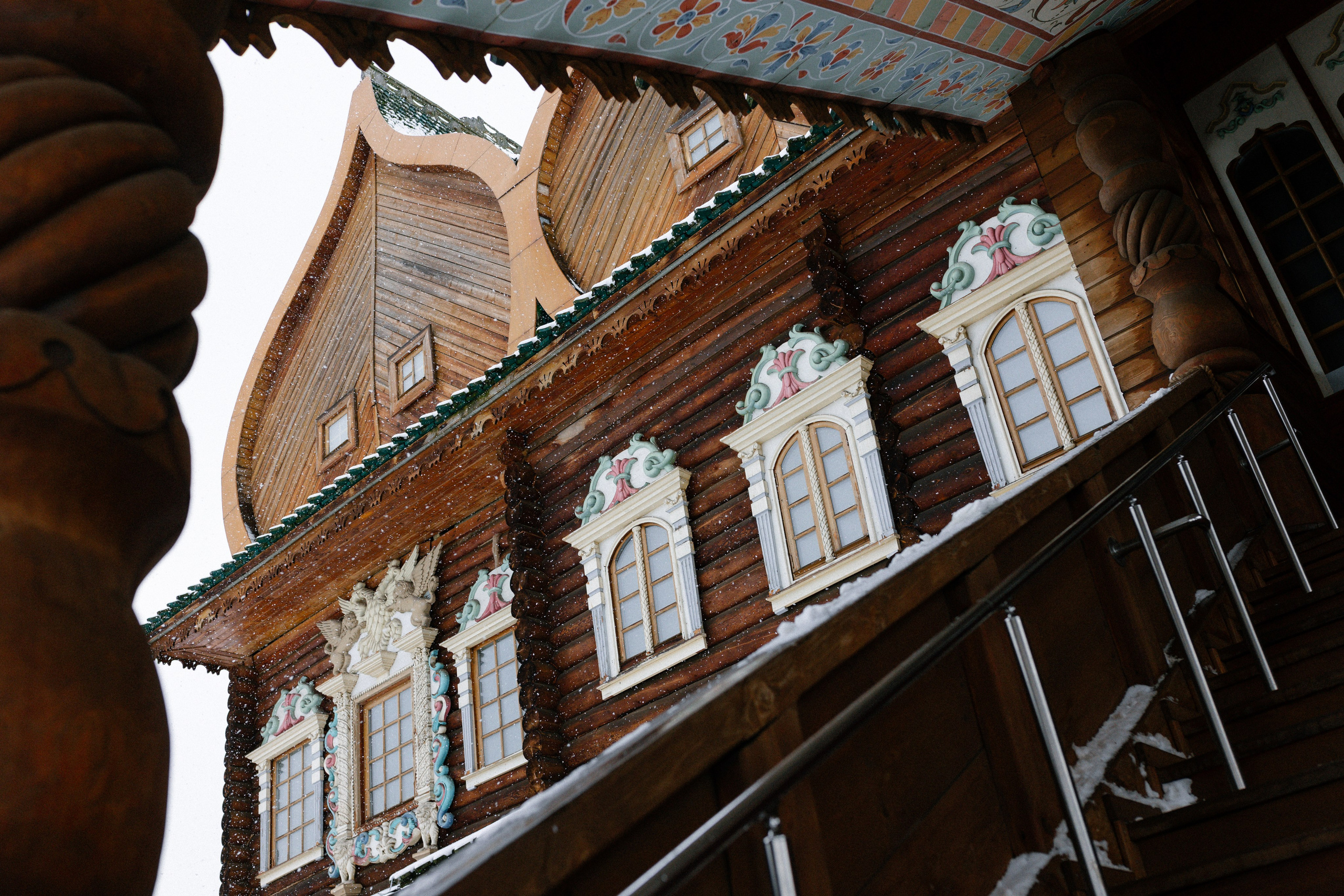 Свадебная фотосессия в Коломенском. Дворец царя Алексея Михайловича. Свадебный фотограф в Москве Мария Крош