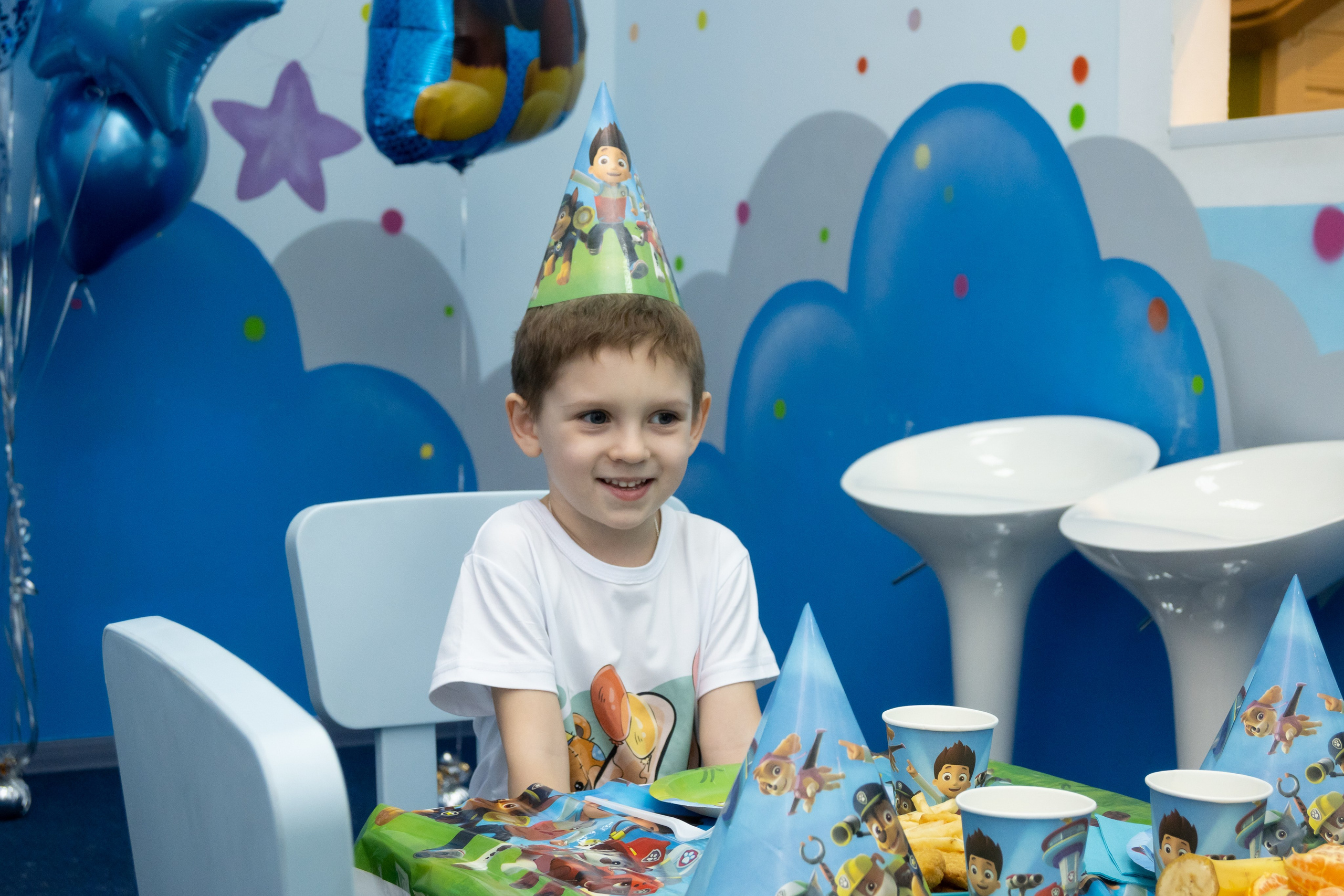 Маленький именинник в игровой комнате. Фотограф и видеограф в Москве Анна Матюхина