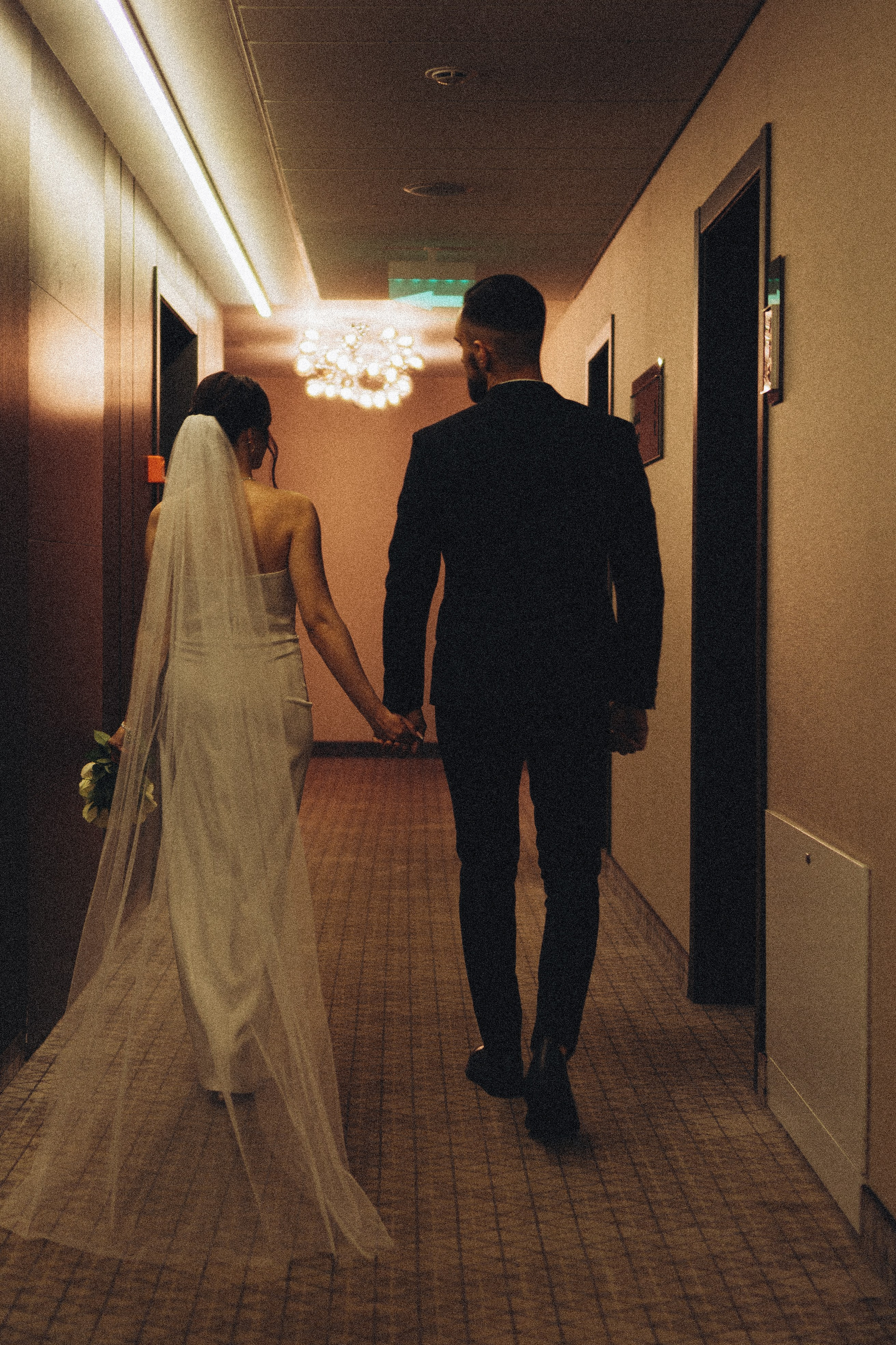 СВАДЕБНАЯ СЬЕМКА СБОРОВ ЖЕНИХА И НЕВЕСТЫ В ОТЕЛЕ И ТАКЖЕ ФОТОСЕССИИЯ В ОТЕЛЕЕ МЕГАПОЛИС БРЯНСК. Профессиональный фотограф, Санкт-Петербург — Виктория Богомолова