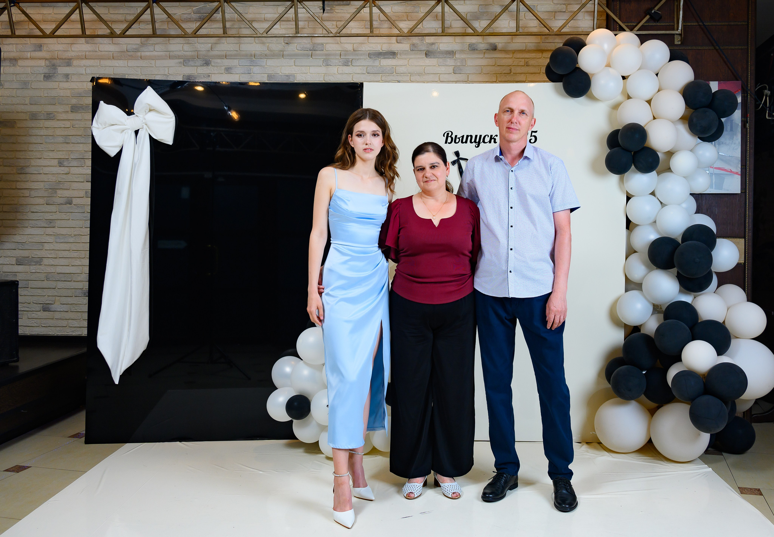 Выпускной 2025 11 кл. Семейный и детский фотограф в Новороссийске Лебедева Елена