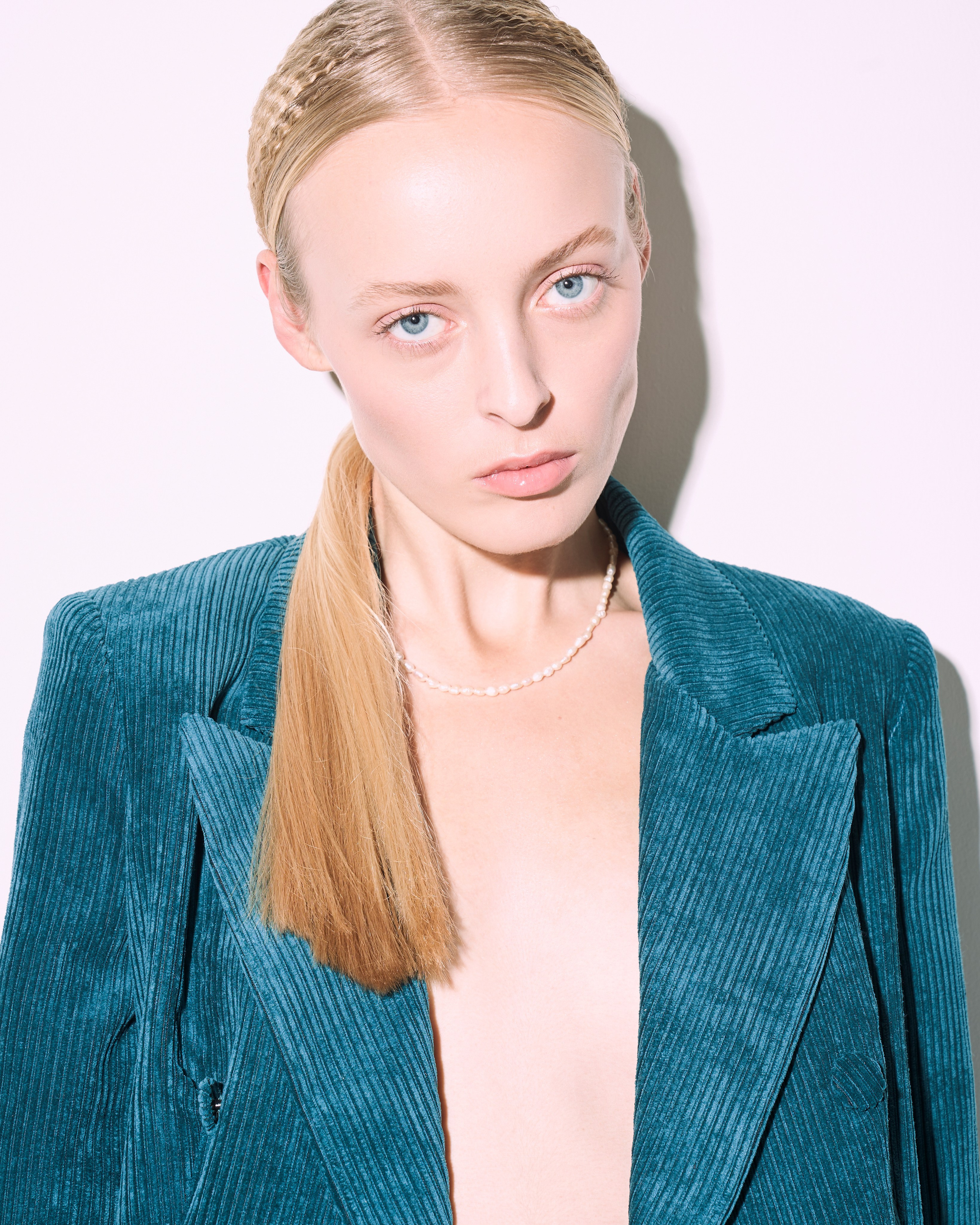 COMMERCIAL. Визажист-стилист по волосам | Москва