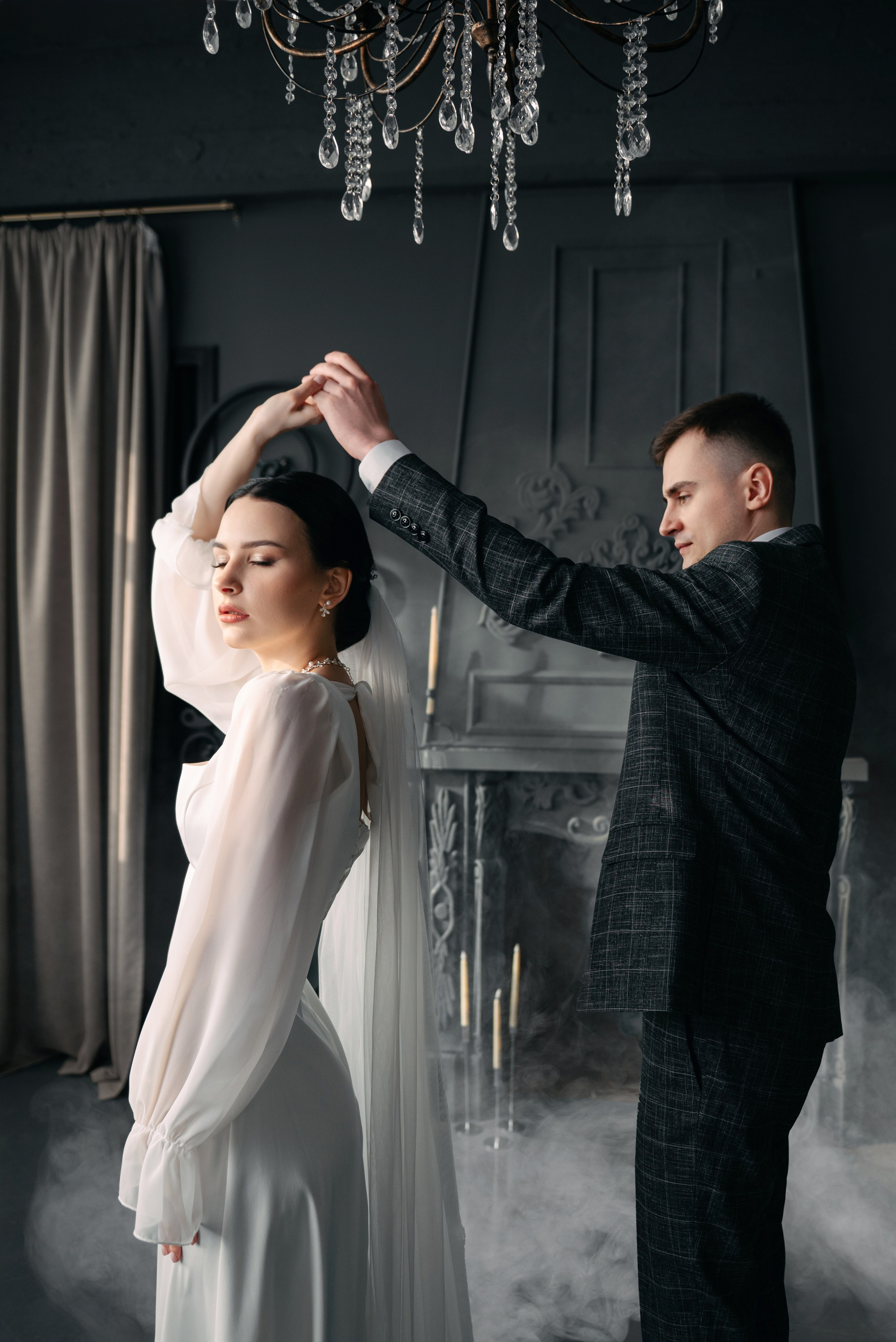 Свадебная фотосессия c дымом в фотостудии MAGIC г. Кемерово