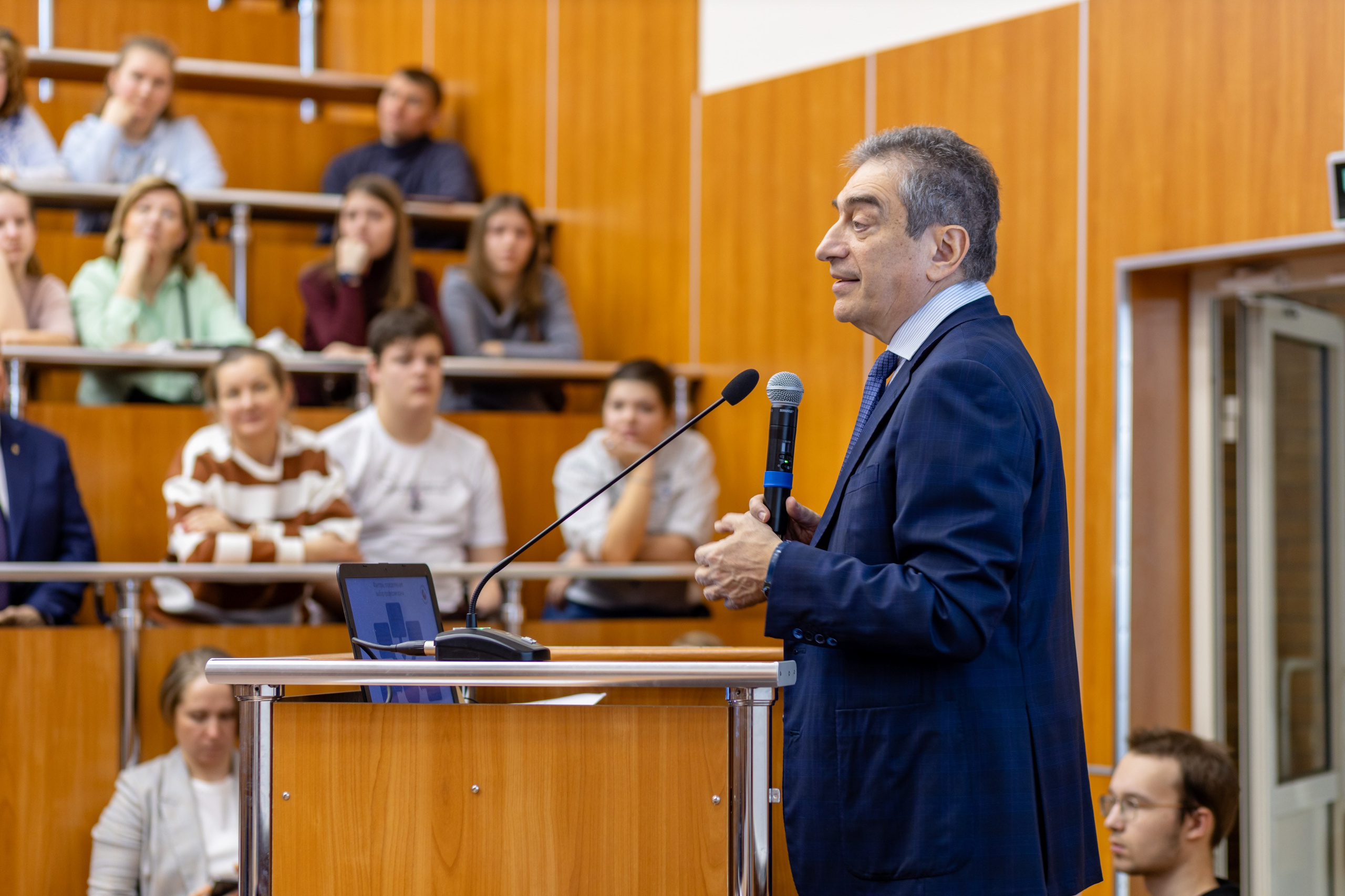 День открытых дверей МГИМО.МЕД. Фотограф-видеограф Александр Корнев