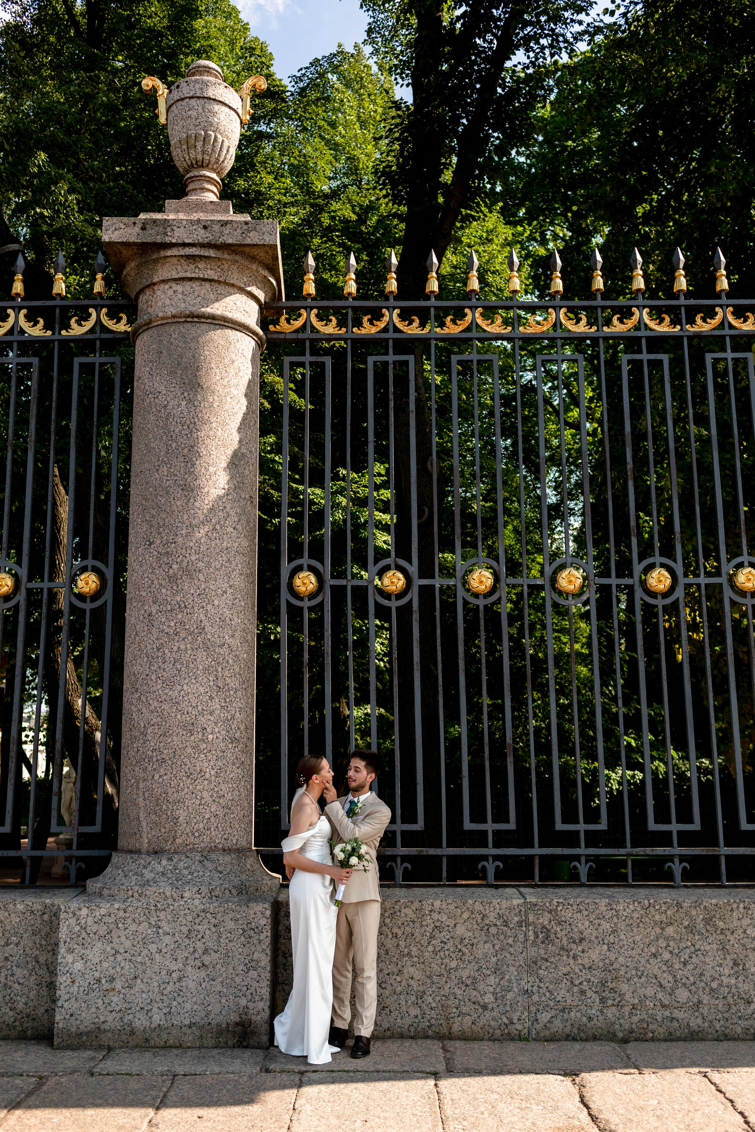 Свадебная фотопрогулка у Лахты. Свадебный фотограф Кирилл Белый