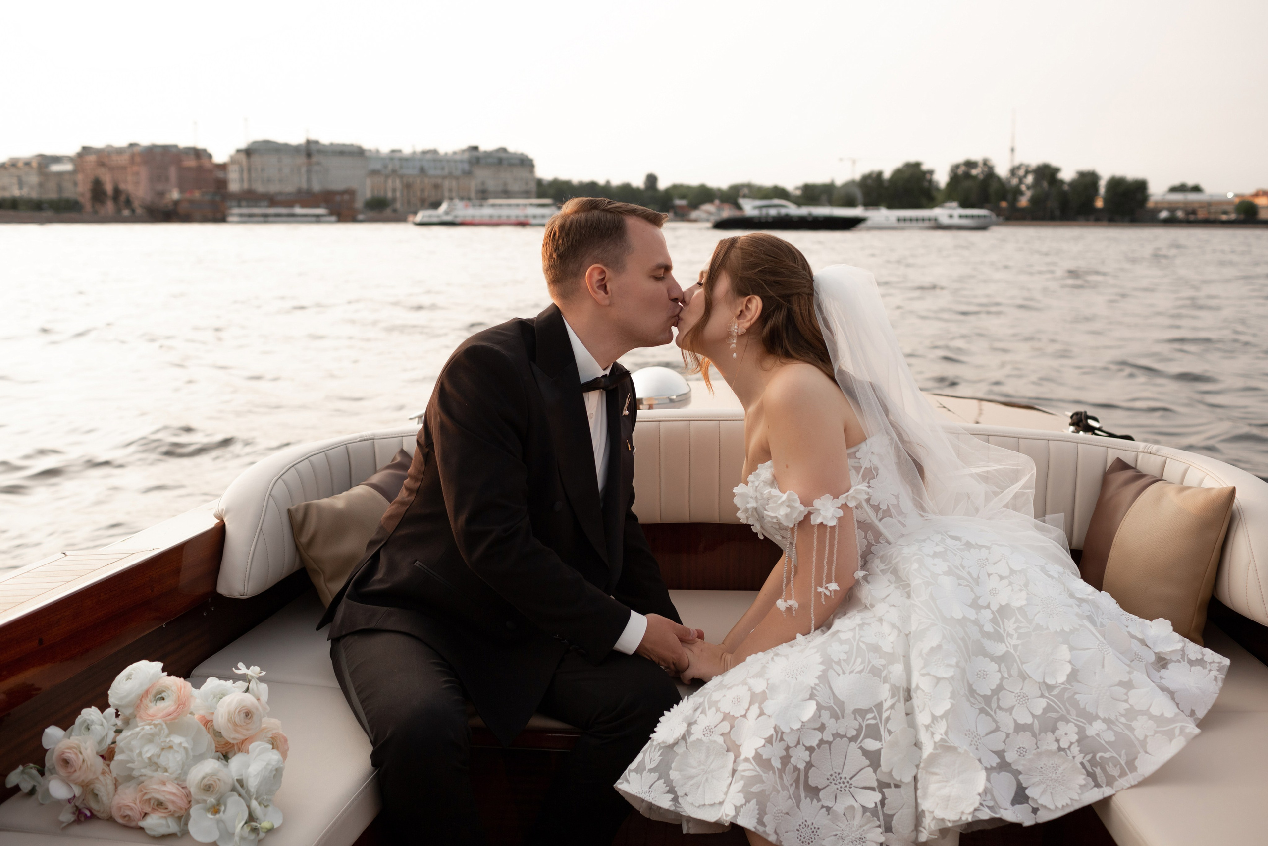 Свадебная фотосессия в Петербурге. Свадебный фотограф Кирилл Белый